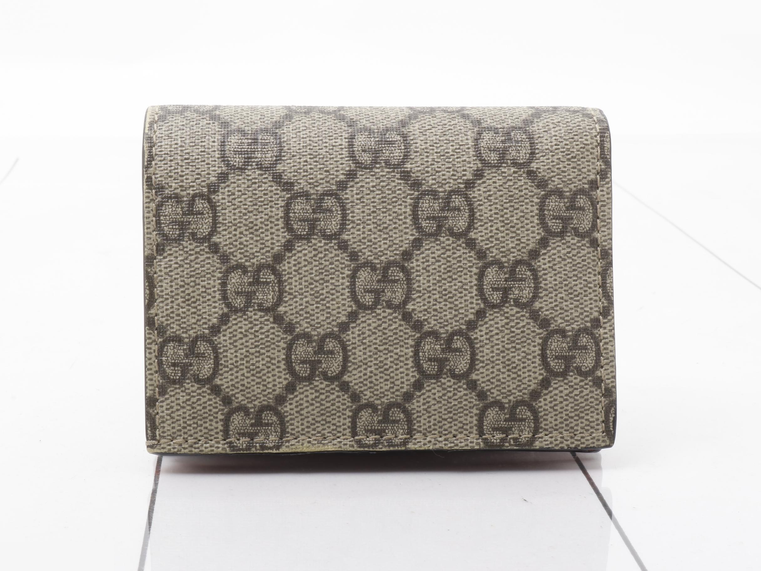 wallet — view 2