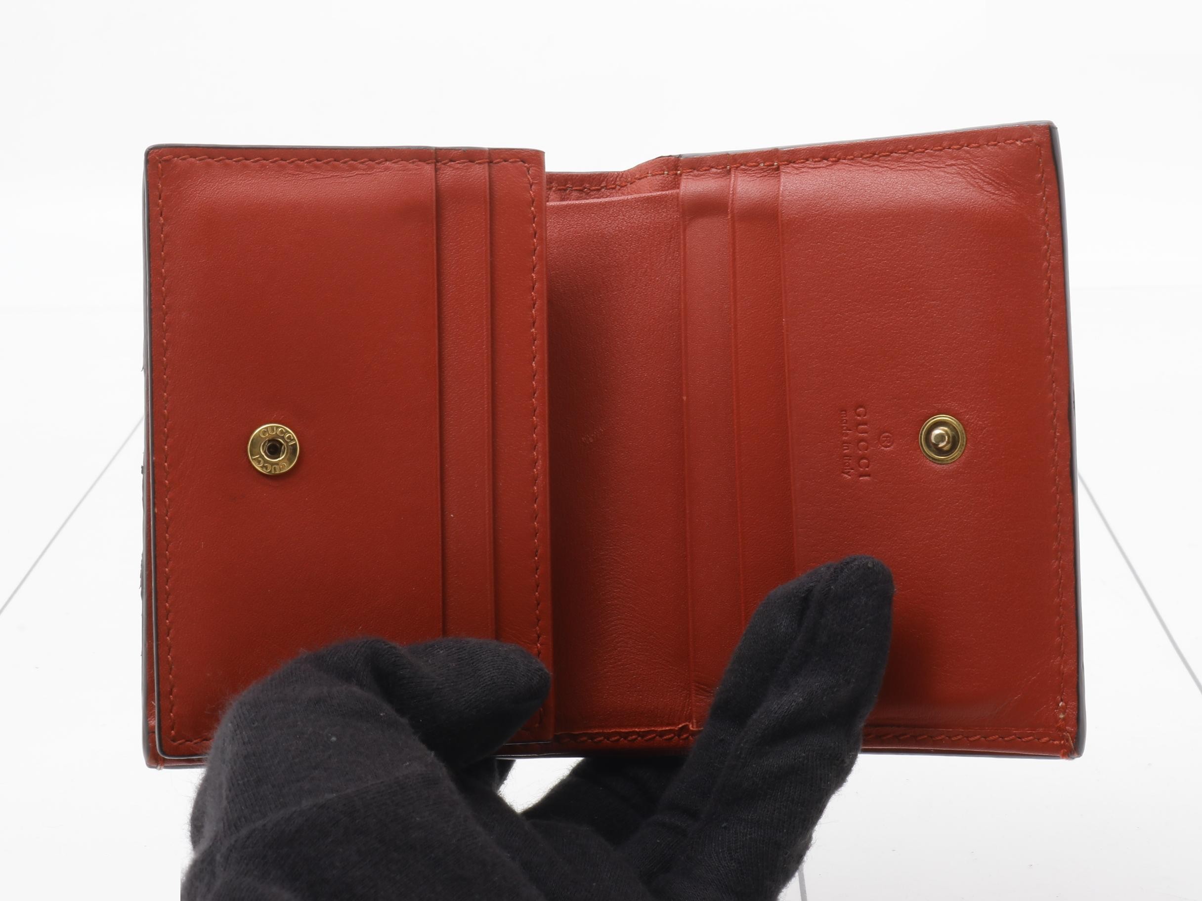 wallet — view 4