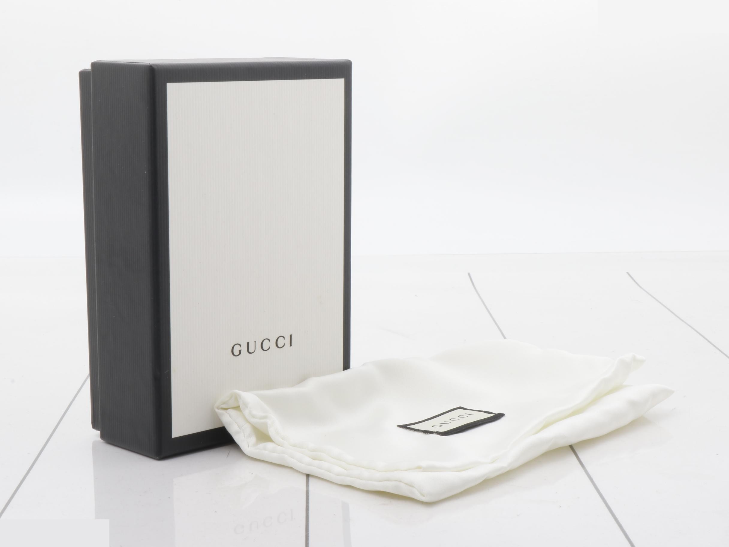 wallet — view 5