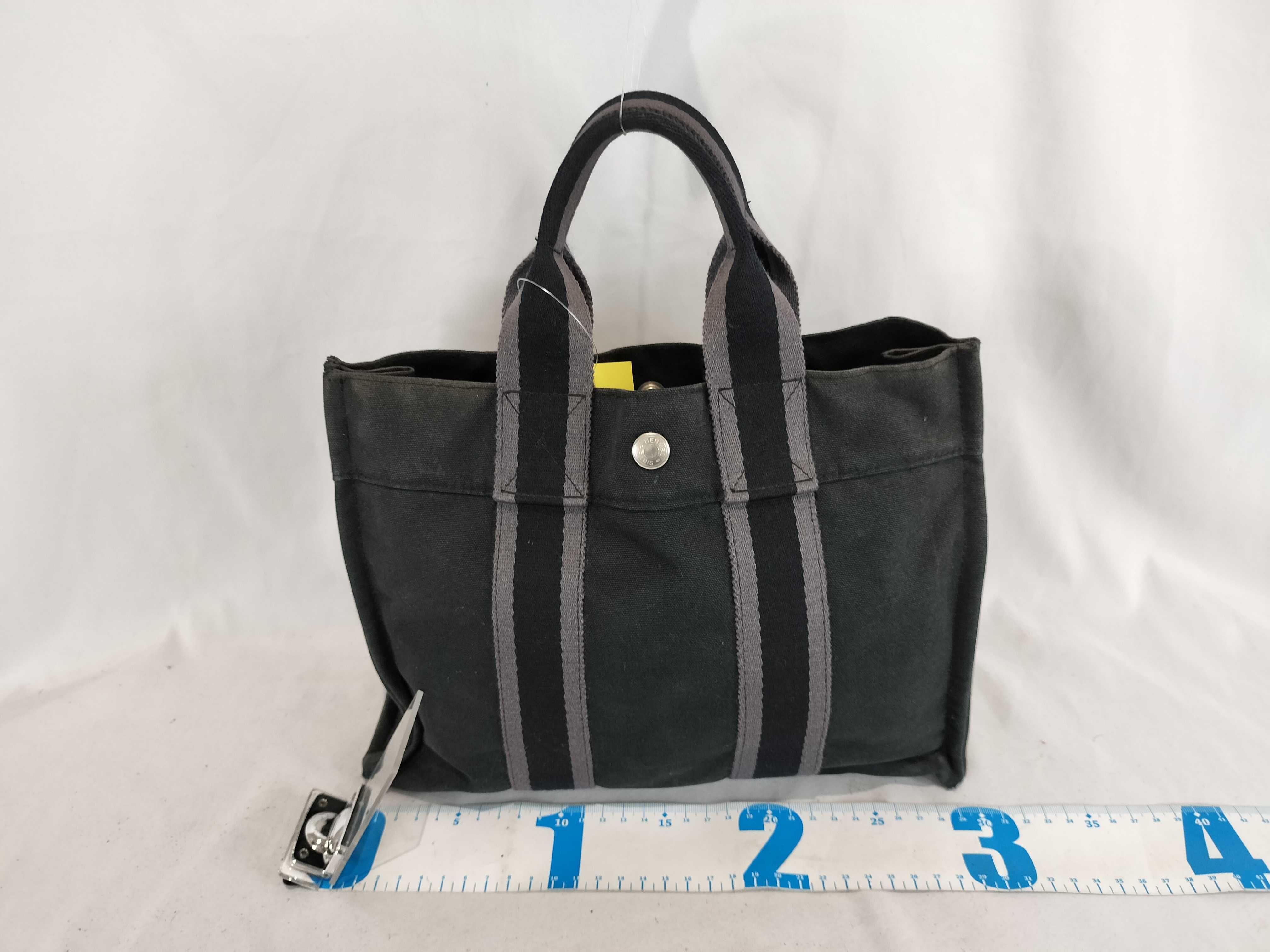 Fourre-Tout PM Handbag — view 2