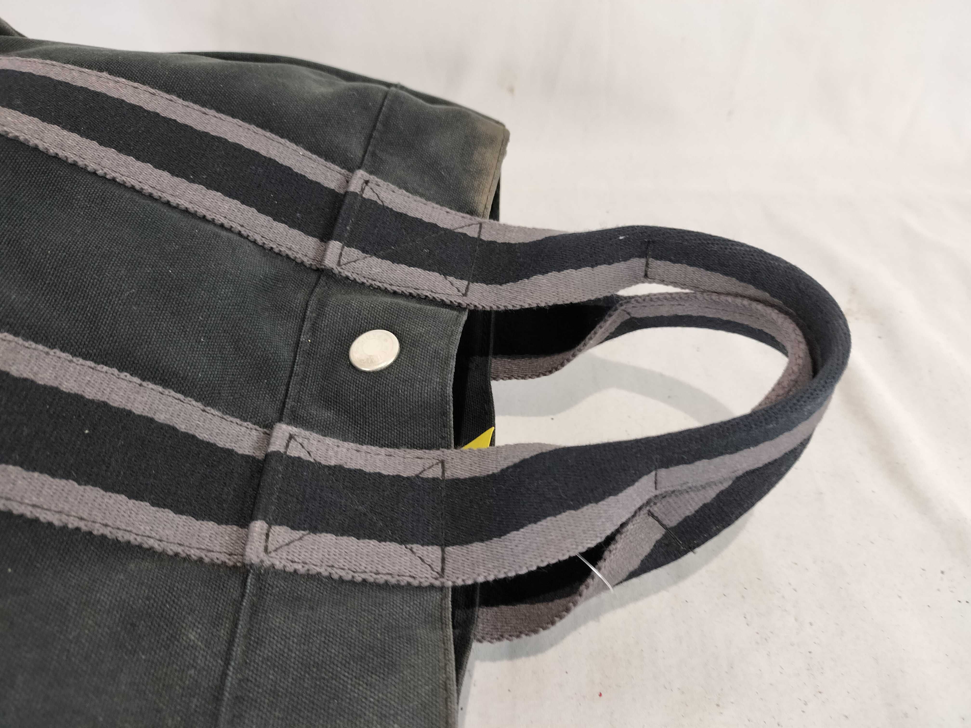 Fourre-Tout PM Handbag — view 3