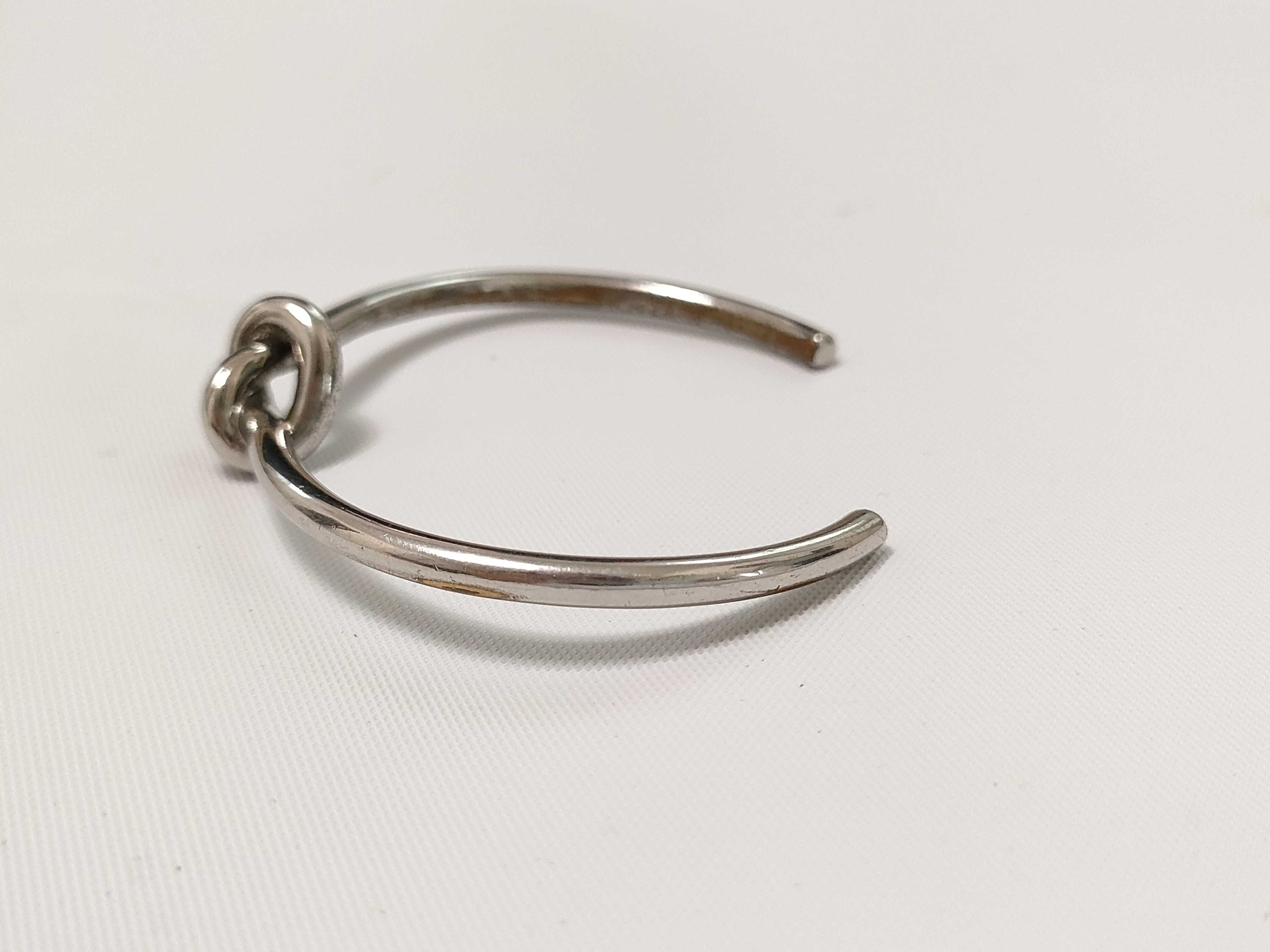 Knot Bangle M Bracelet/Bangle — view 3