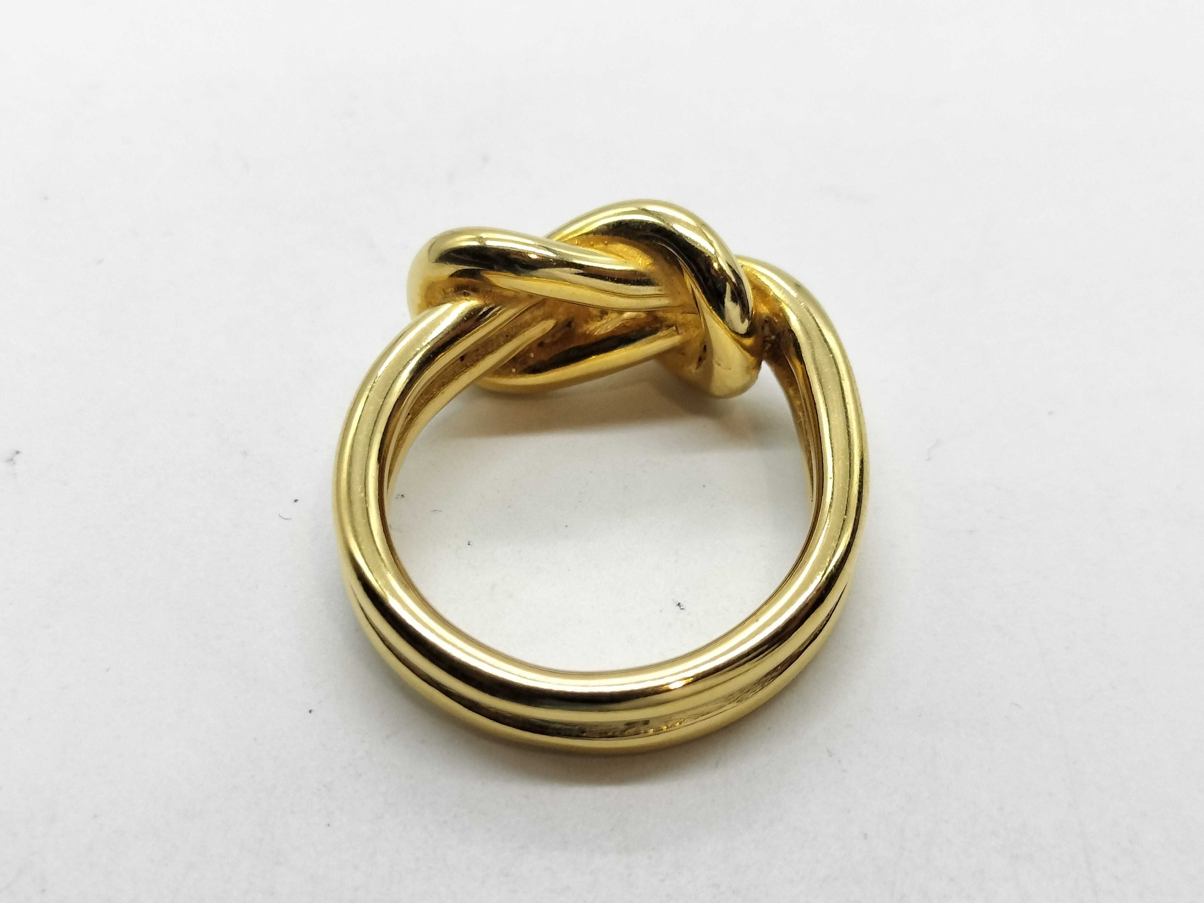 scarf ring and other accessories — view 3