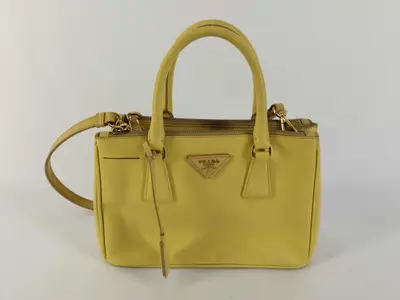 Galleria Saffiano Yellow Gold Handbag