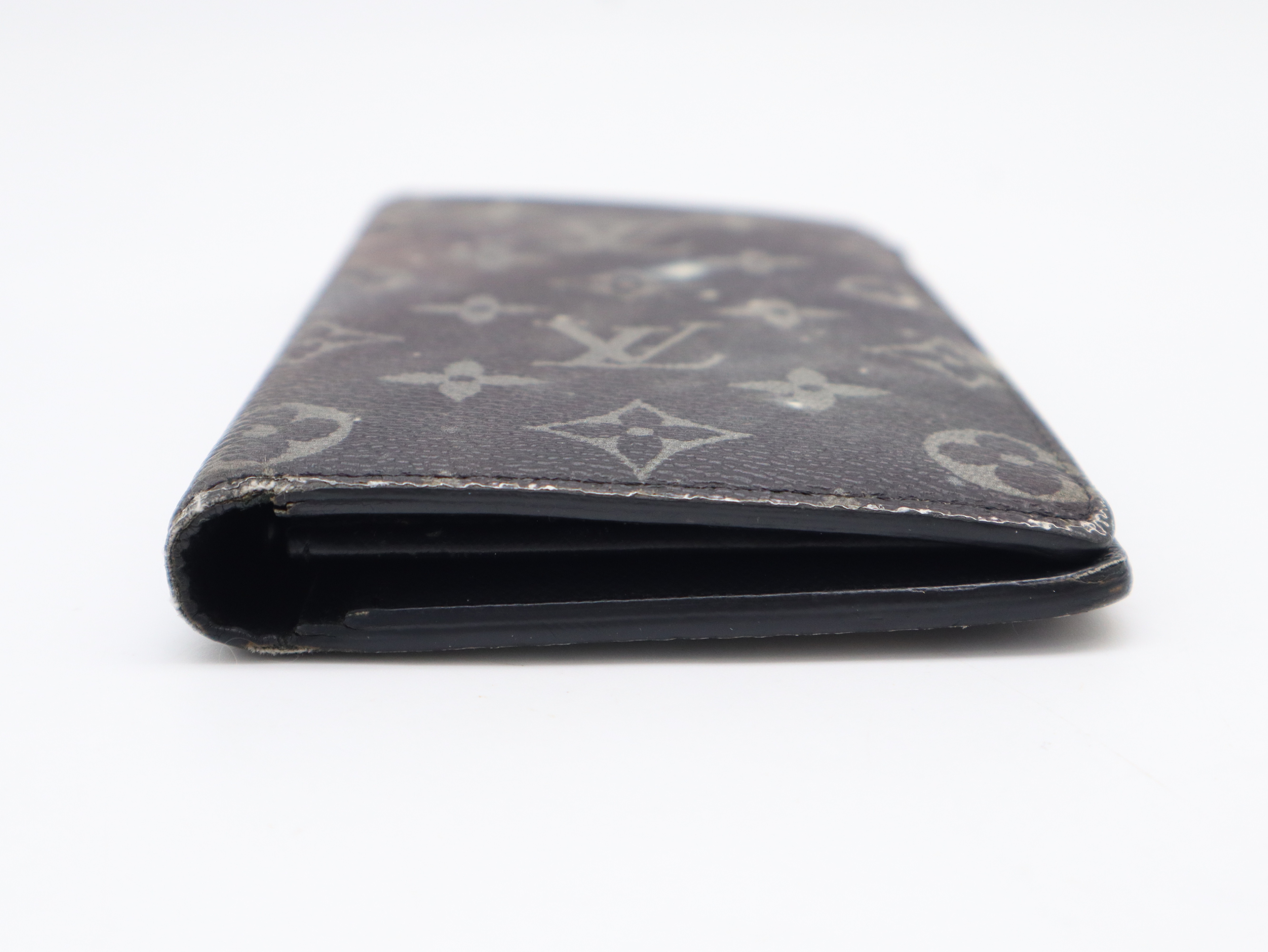M63871 Monogram Galaxy Portefeuille Brazza Wallet — view 3