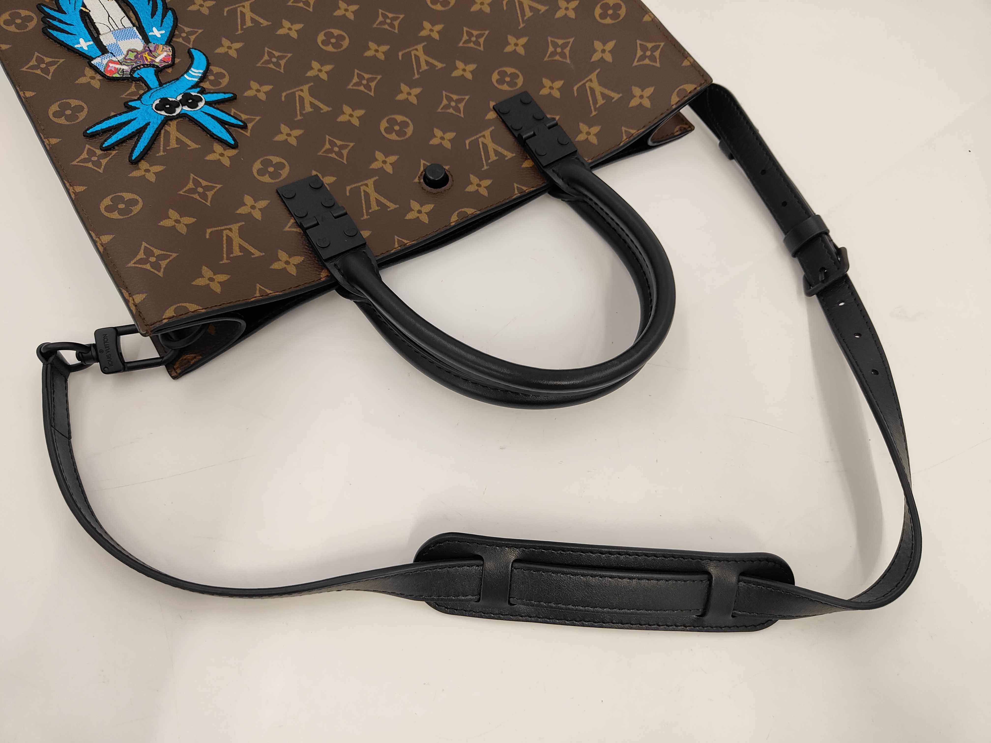 LV Friends Sac Plat Monogram M45667 Handbag — view 3