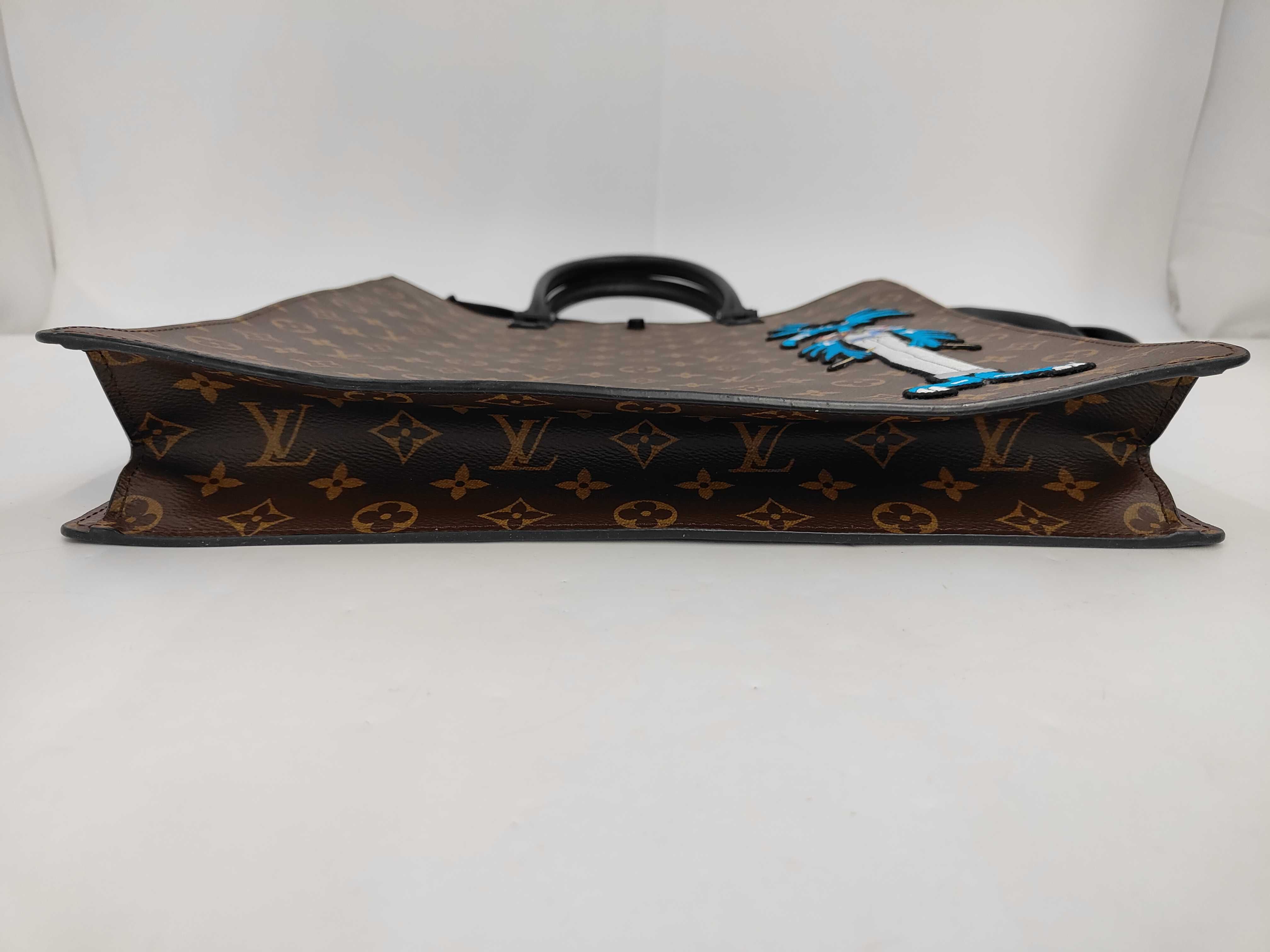 LV Friends Sac Plat Monogram M45667 Handbag — view 6