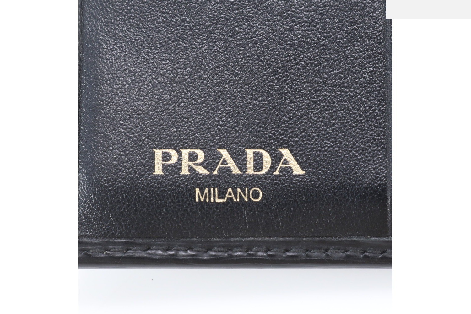 Vitello Move Leather Tri-fold Wallet Compact Wallet — view 9