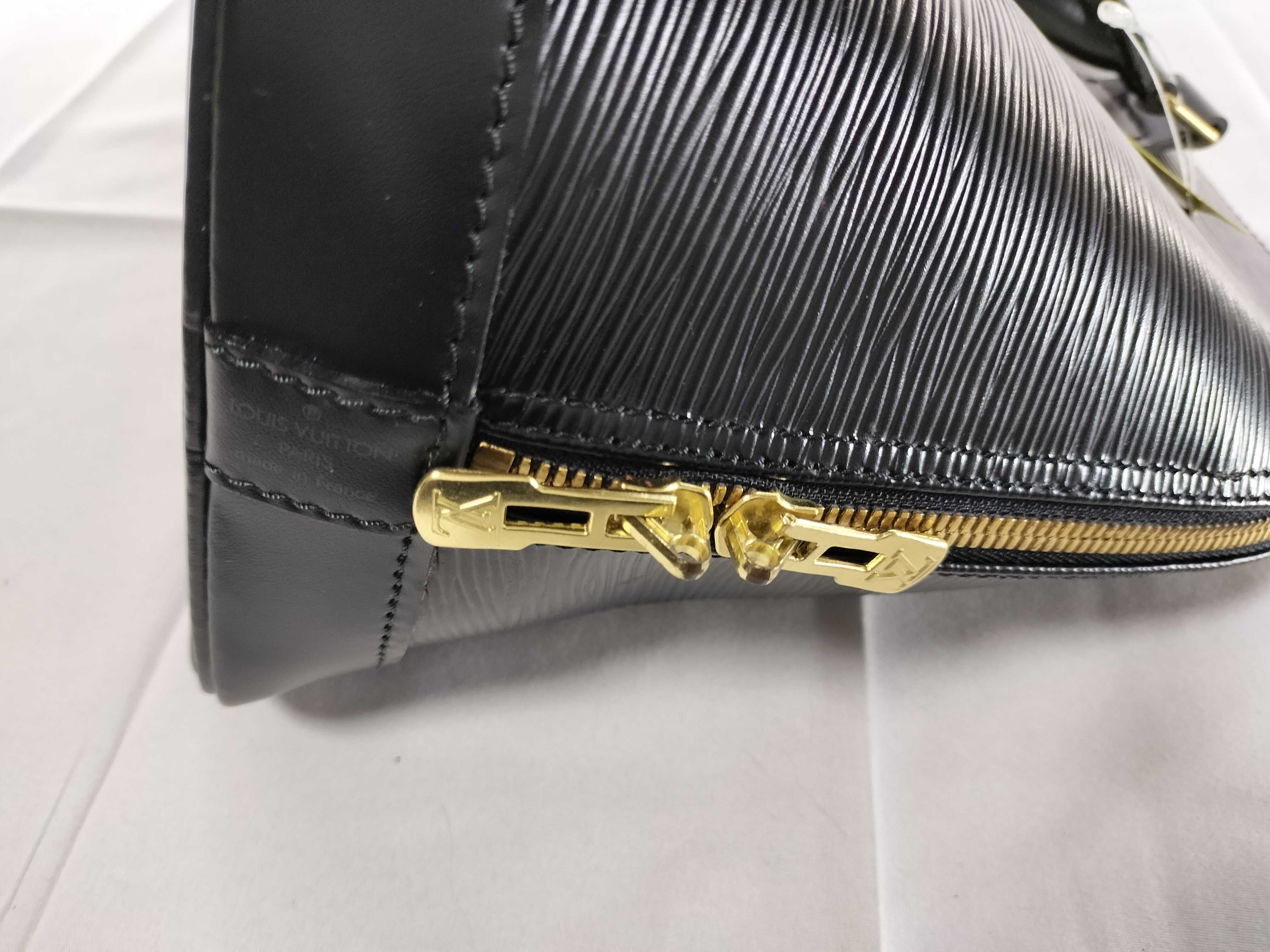 Epi Alma PM Black Handbag — view 12