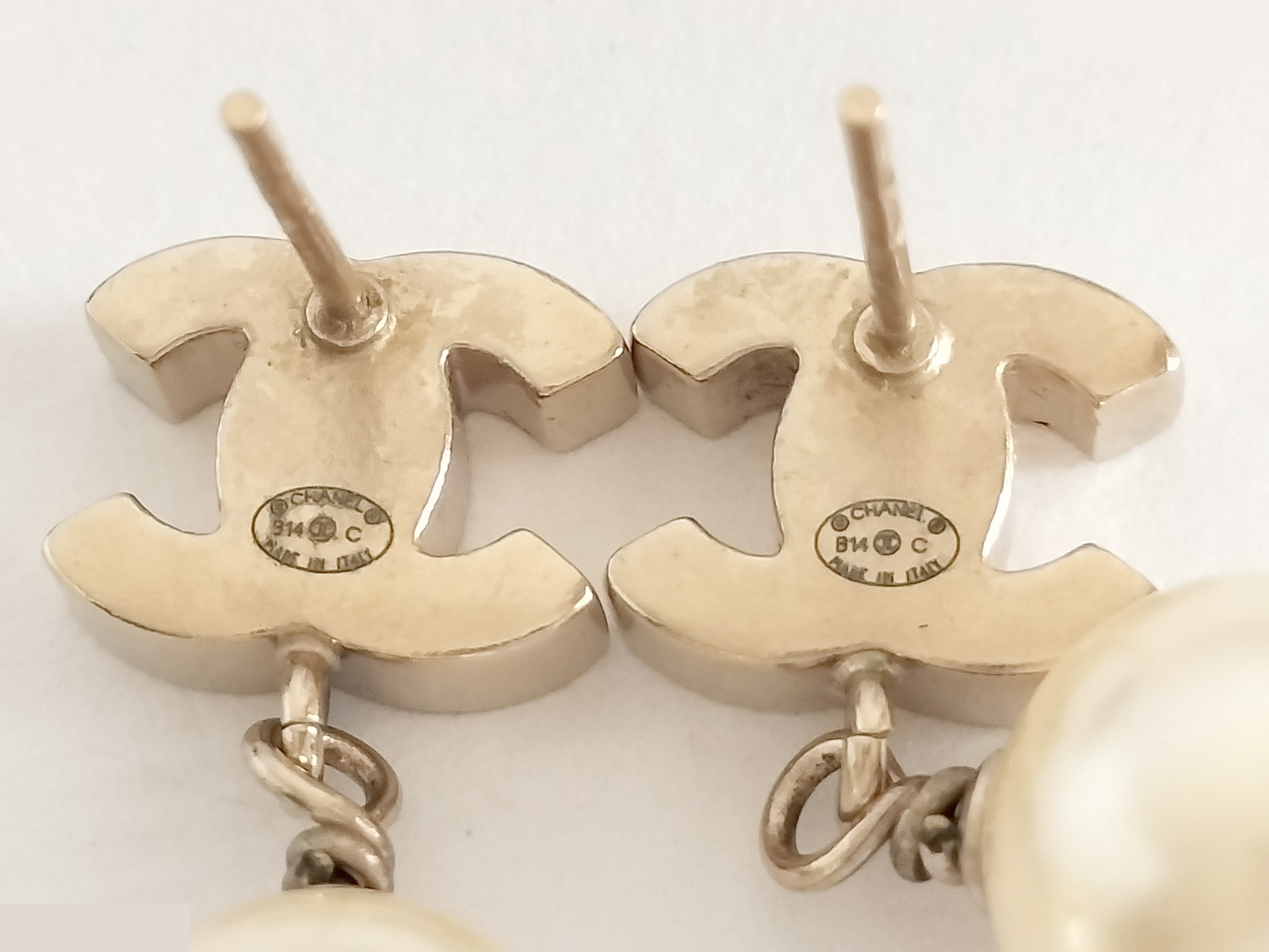 Coco F Pearl Gold Earrings — view 3