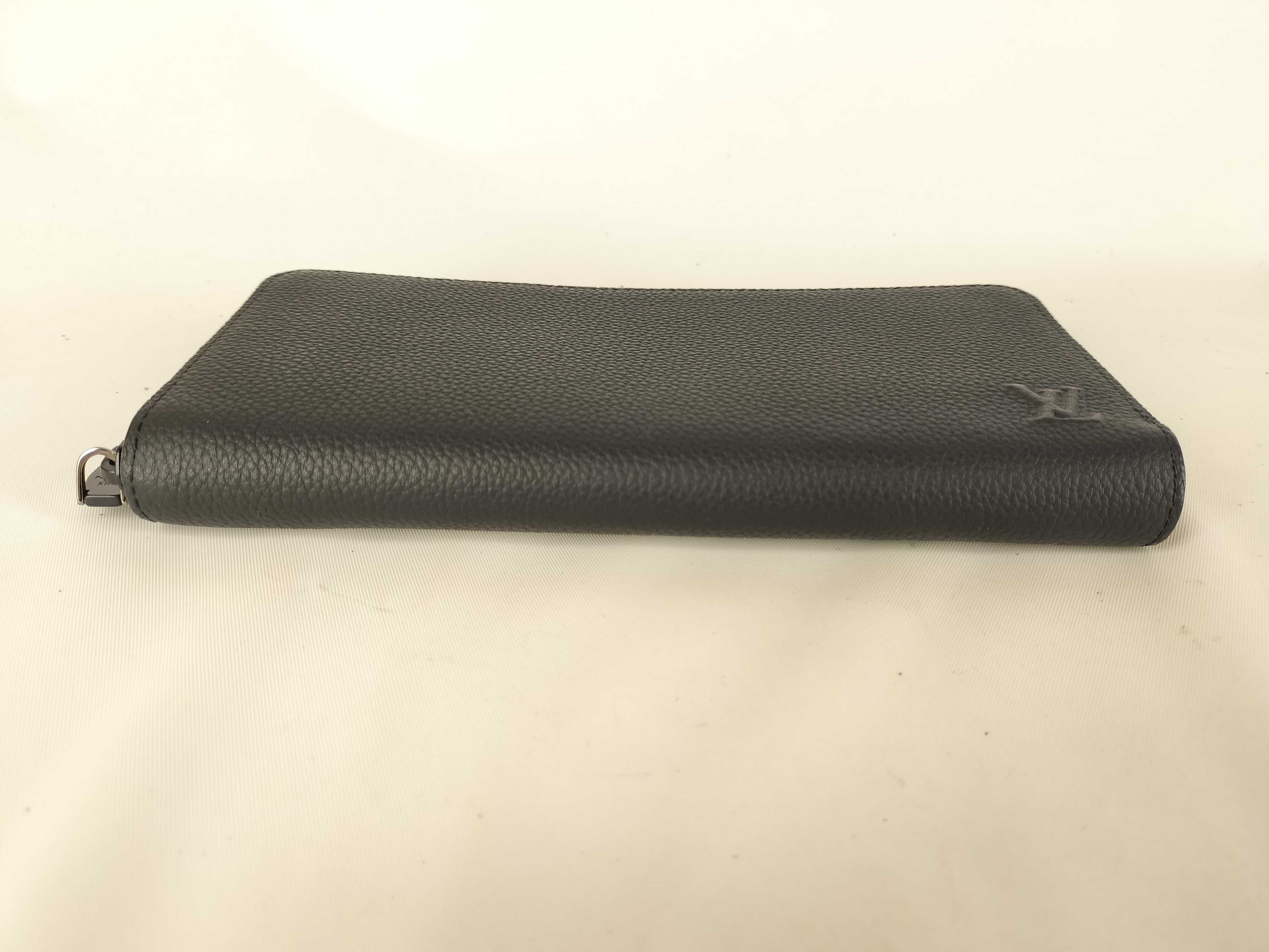 M25959 Zippy Wallet Horizontal Wallet — view 6