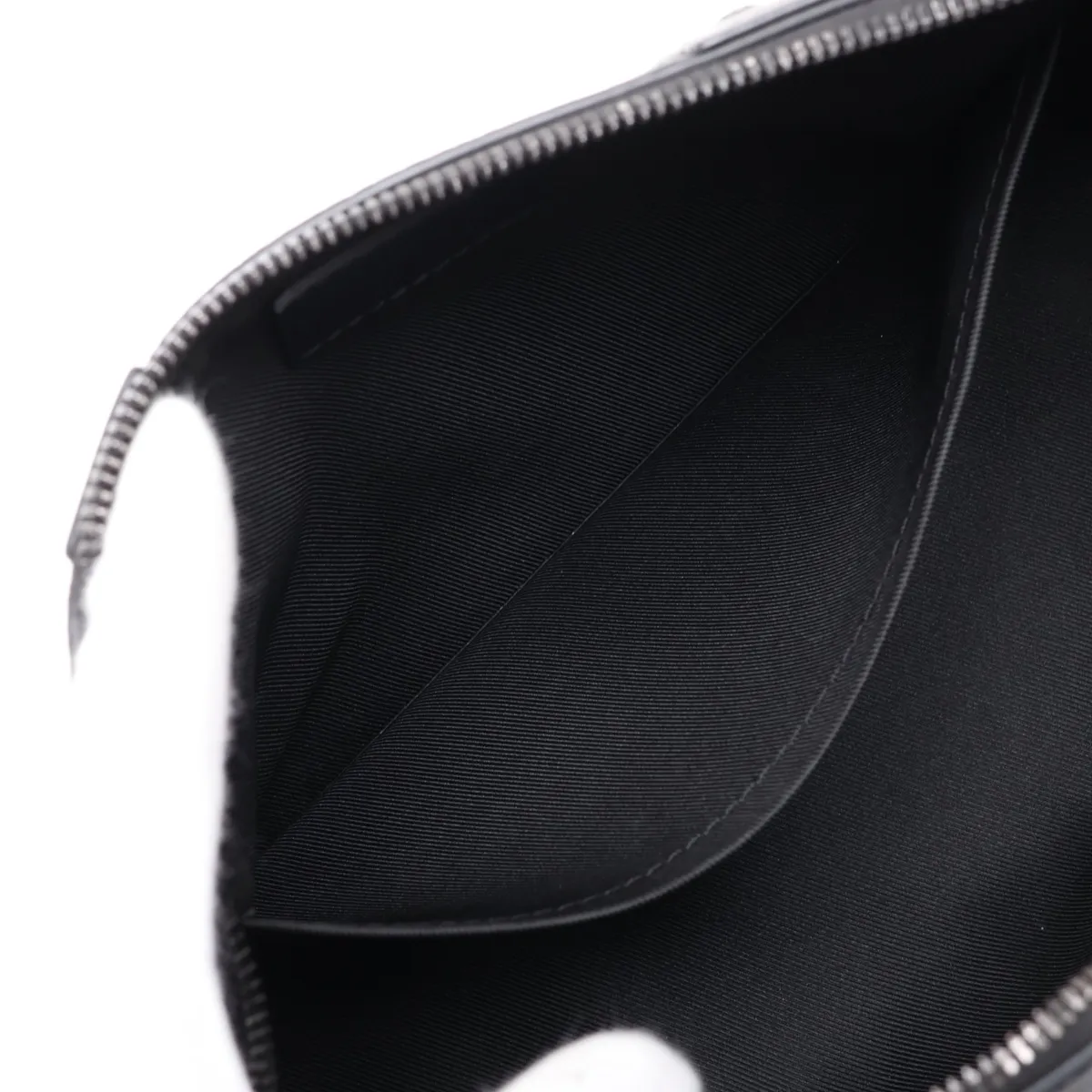Damier Distorted City Keepall M57417, serial number unknown, black. — view 7