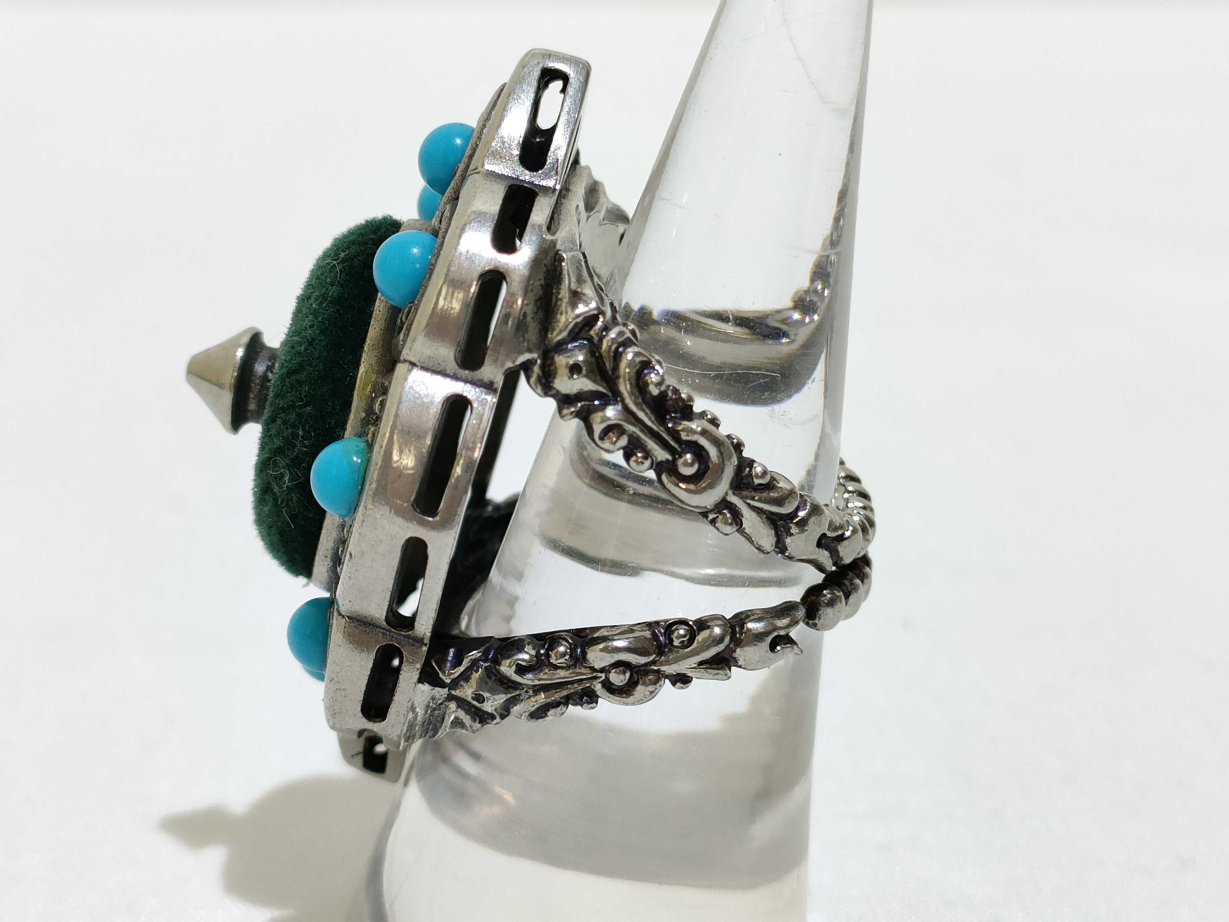 Silver Ring — view 2