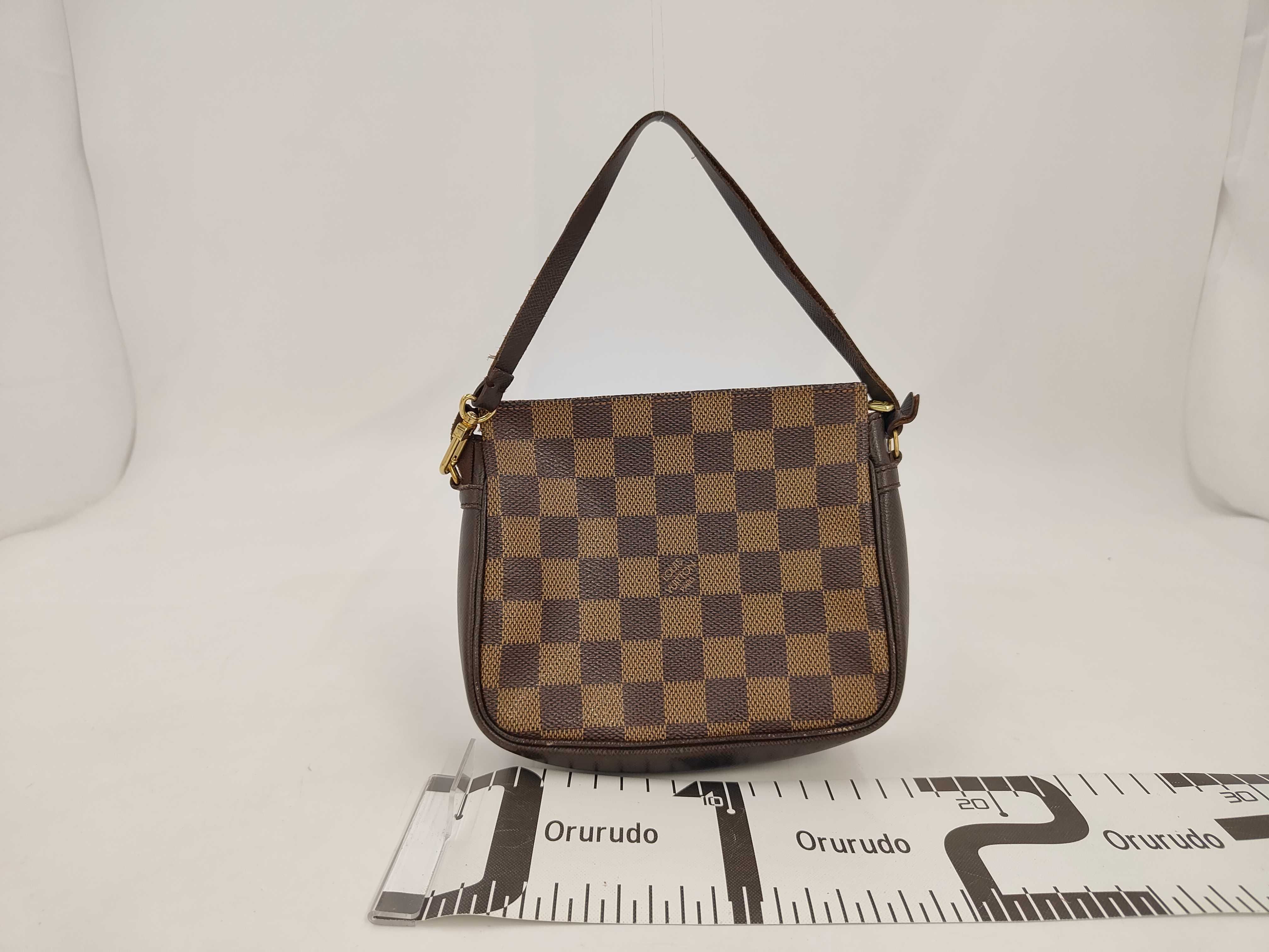 Damier Truth Makeup Pouch — view 2