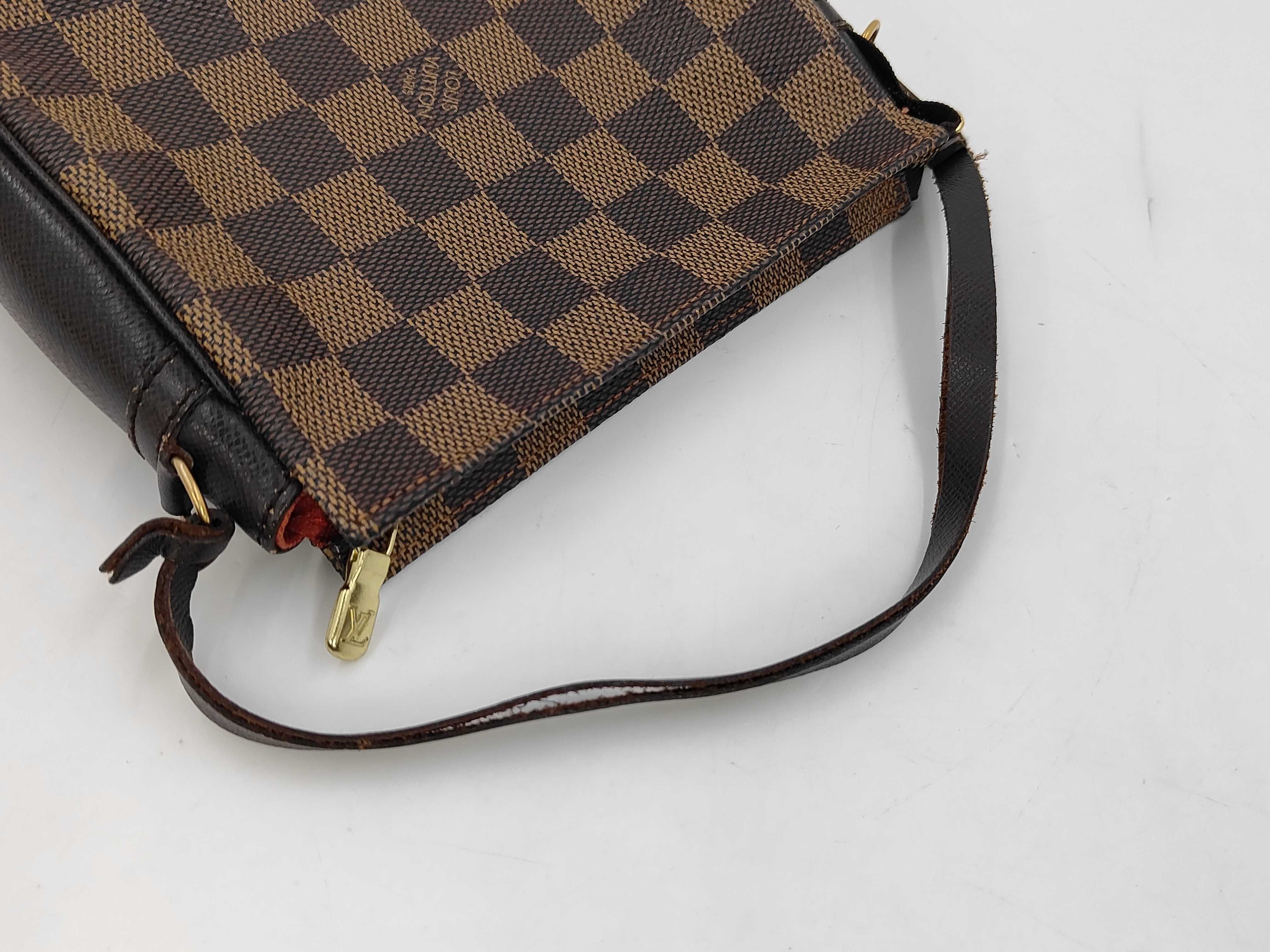 Damier Truth Makeup Pouch — view 3