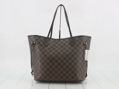Neverfull MM Shoulder Bag