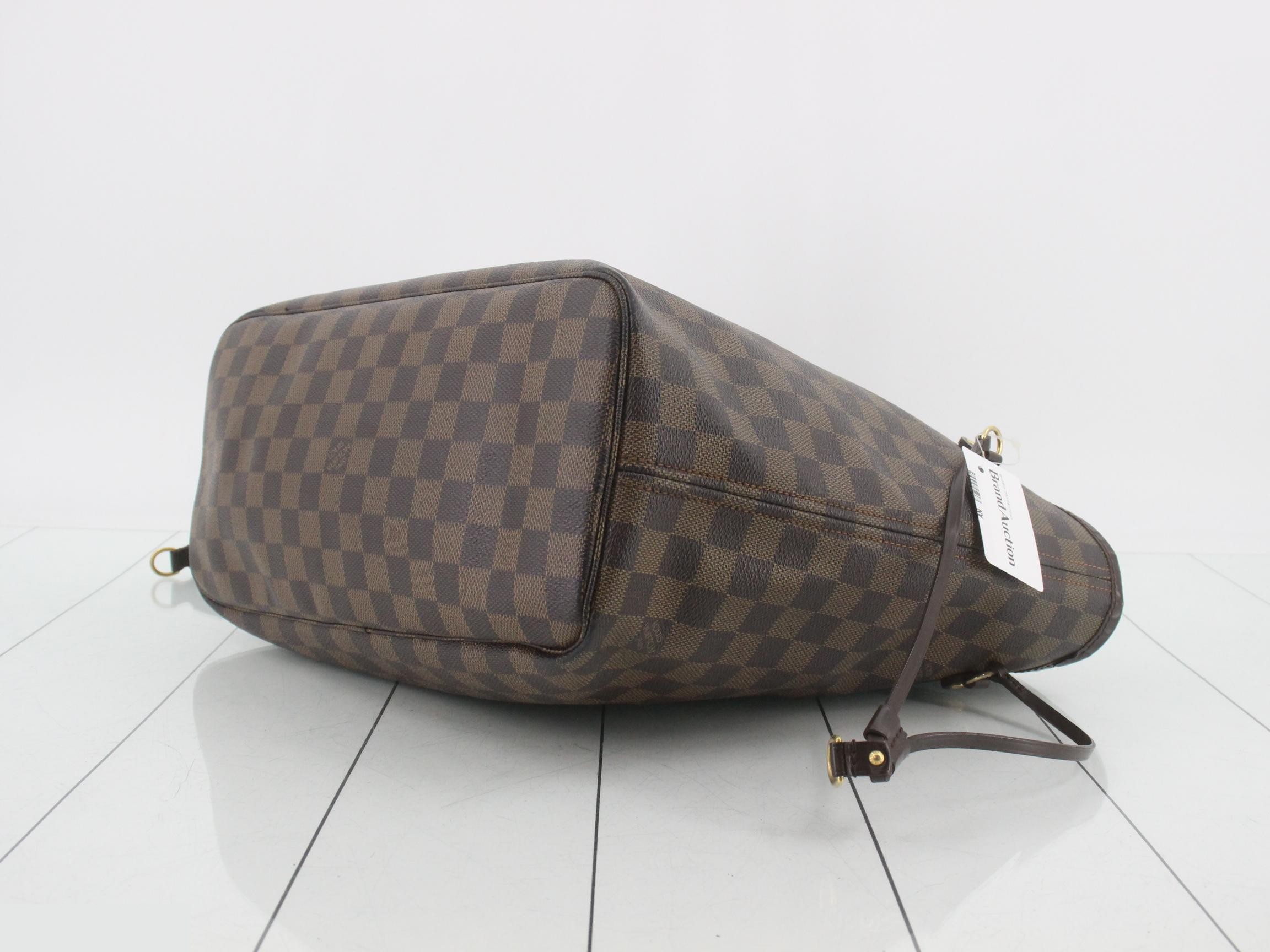 Neverfull MM Shoulder Bag — view 6