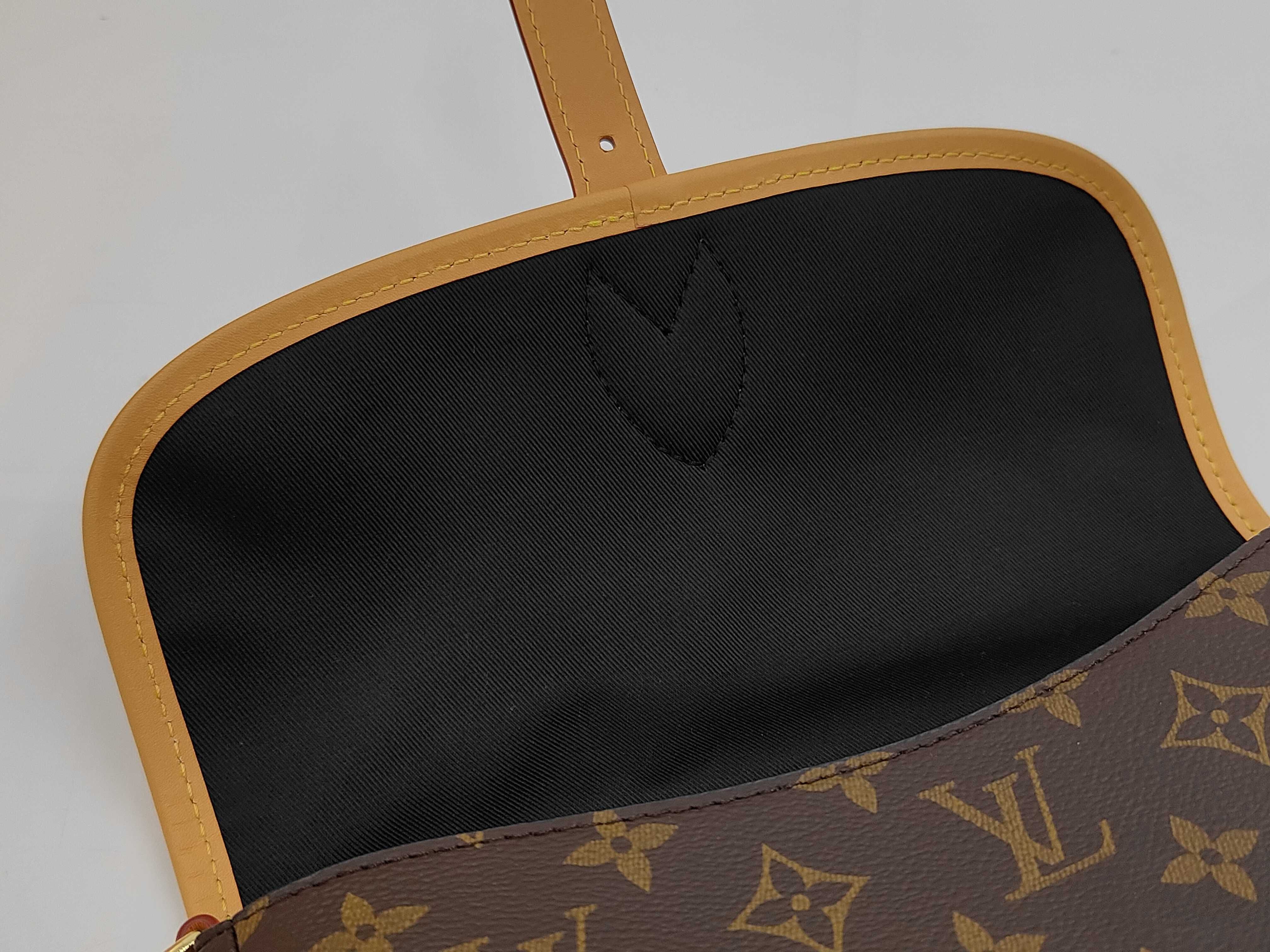 LV Monogram Diane NM PM M45985 Shoulder Bag — view 11