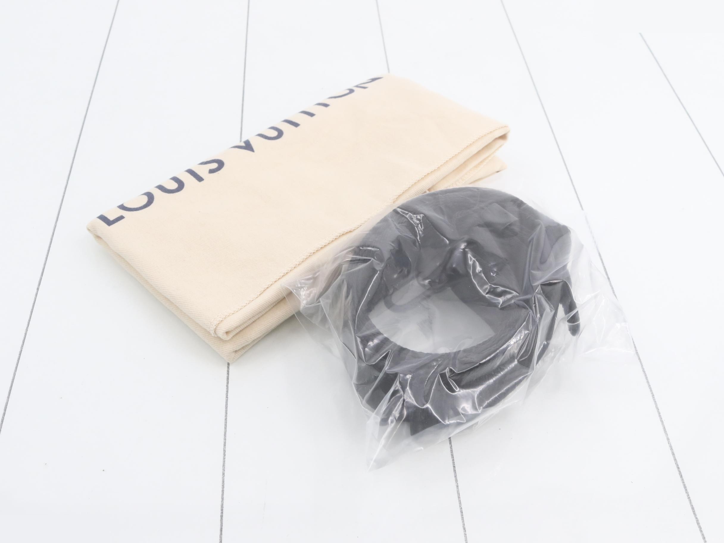 Shadow Gaston Wearable Wallet, Retail Price ¥310,200, Unused, Stored Item — view 5