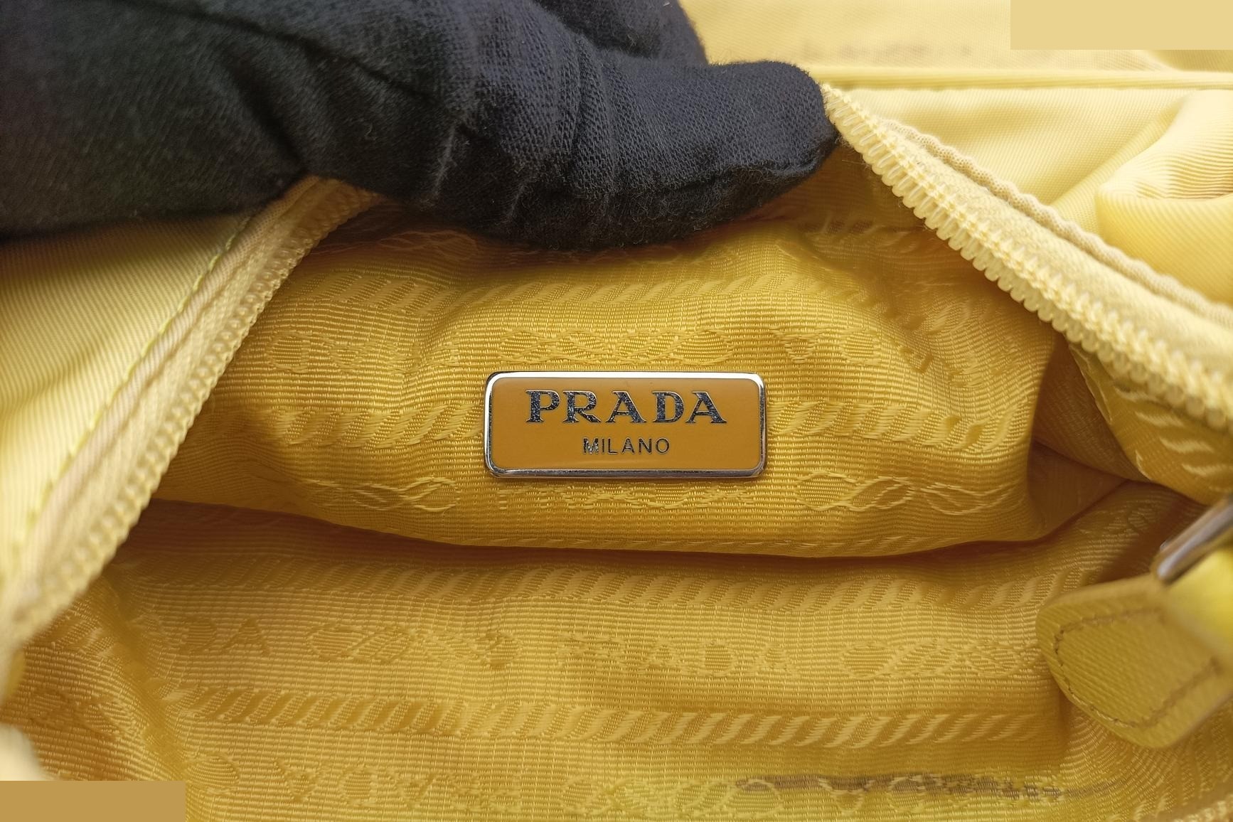 Re-Edition 2000 Triangle Logo Nylon Yellow — view 7