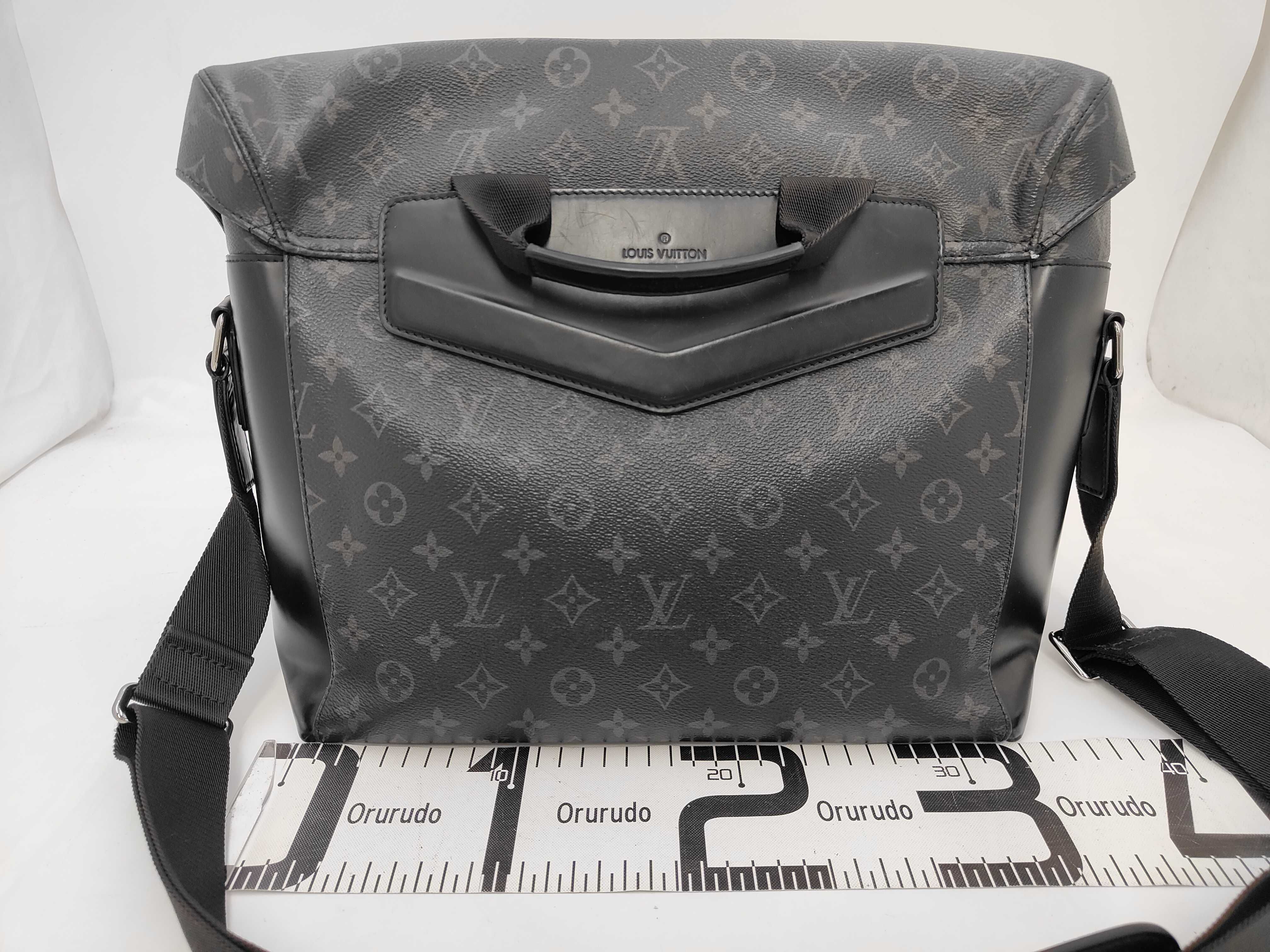 LV Monogram Eclipse Messenger Voyage MM M40510 FO4146 Shoulder Bag — view 2