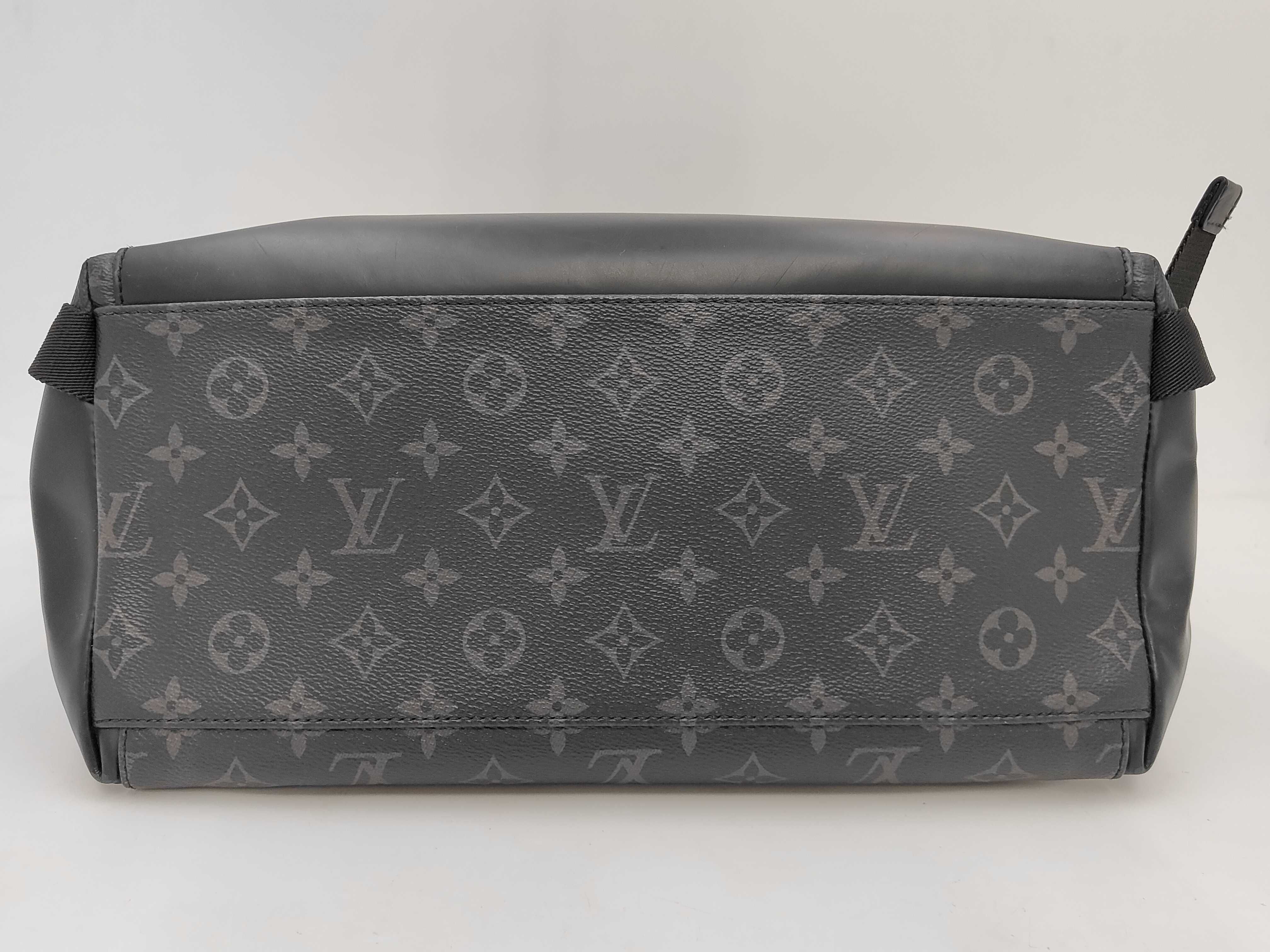 LV Monogram Eclipse Messenger Voyage MM M40510 FO4146 Shoulder Bag — view 3