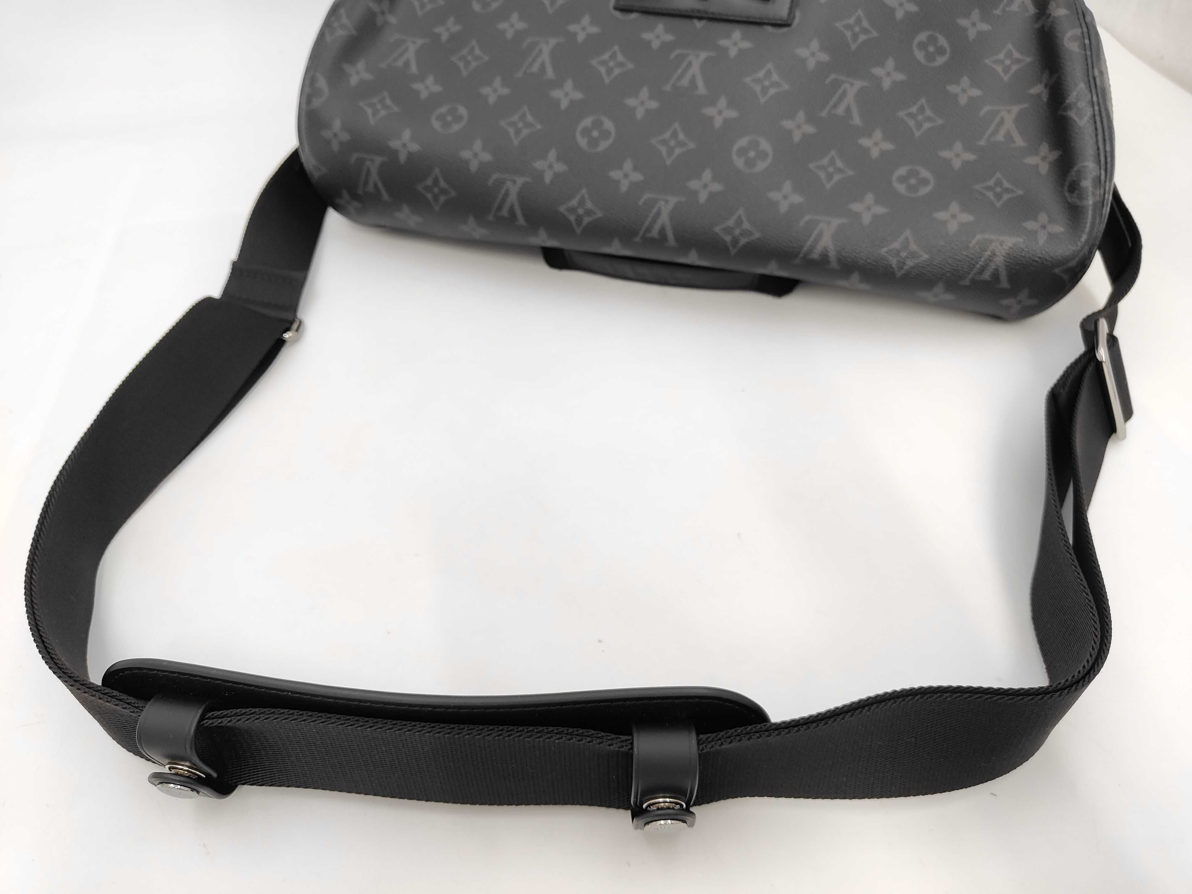 LV Monogram Eclipse Messenger Voyage MM M40510 FO4146 Shoulder Bag — view 6