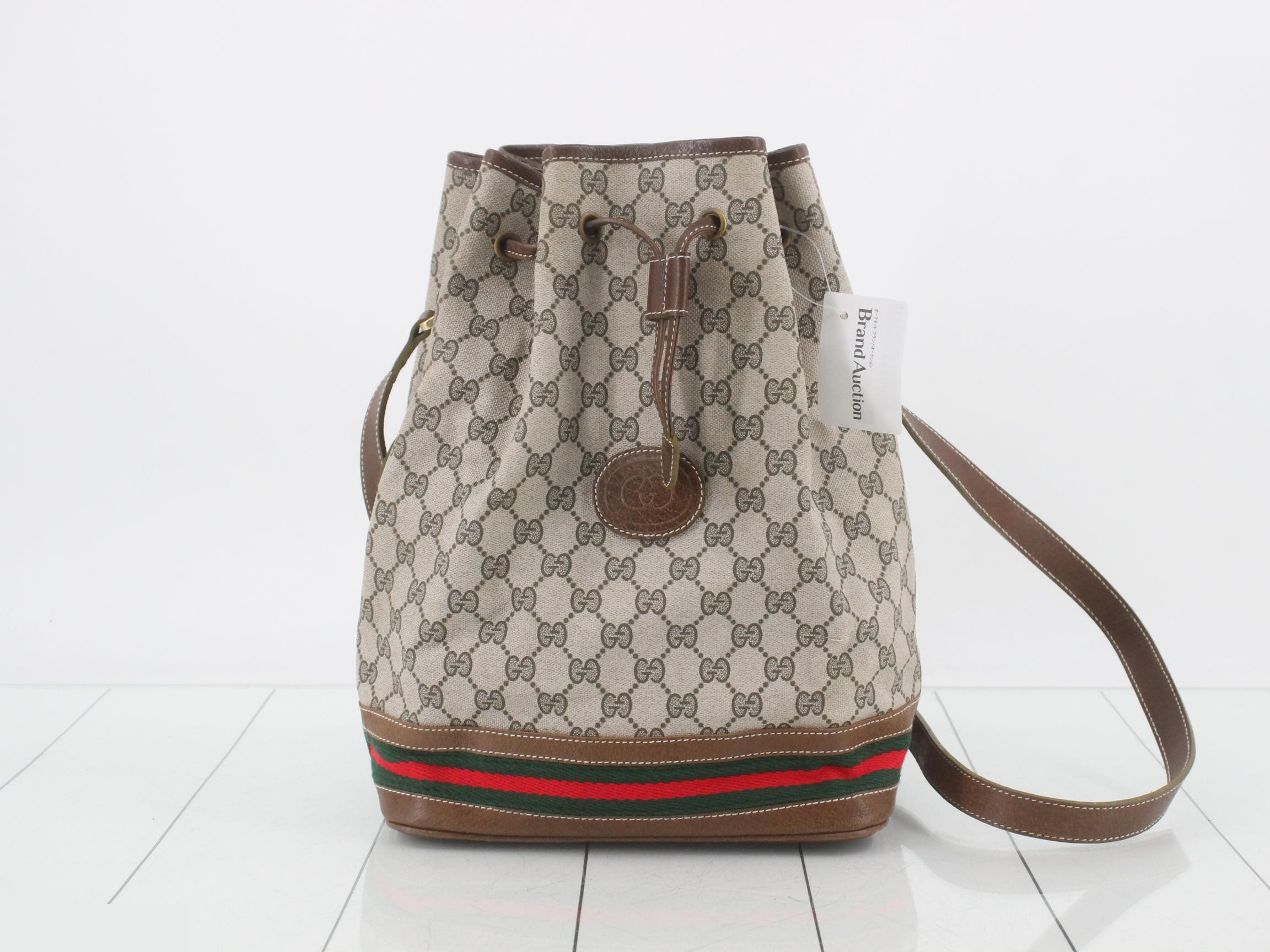 GG Supreme Sherry Drawstring Shoulder Bag