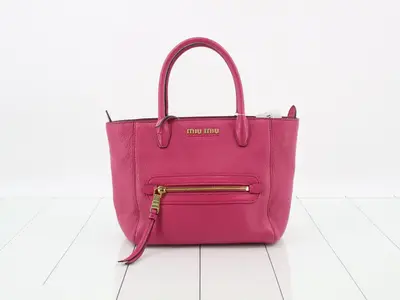 Leather tote bag, 2-way bag, with shoulder strap.