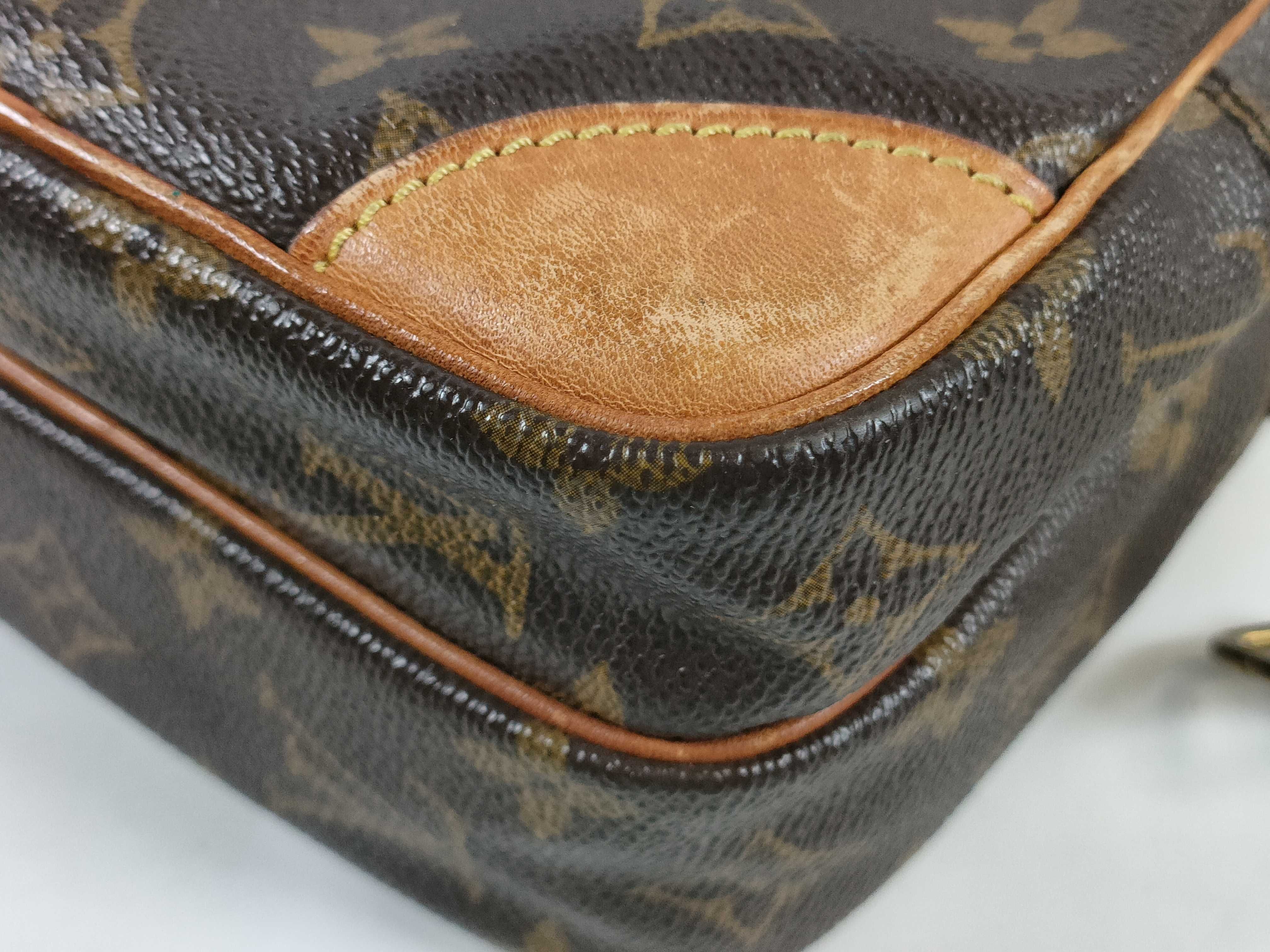 Monogram Amazon Shoulder Bag (Shoulder strap is torn) — view 6