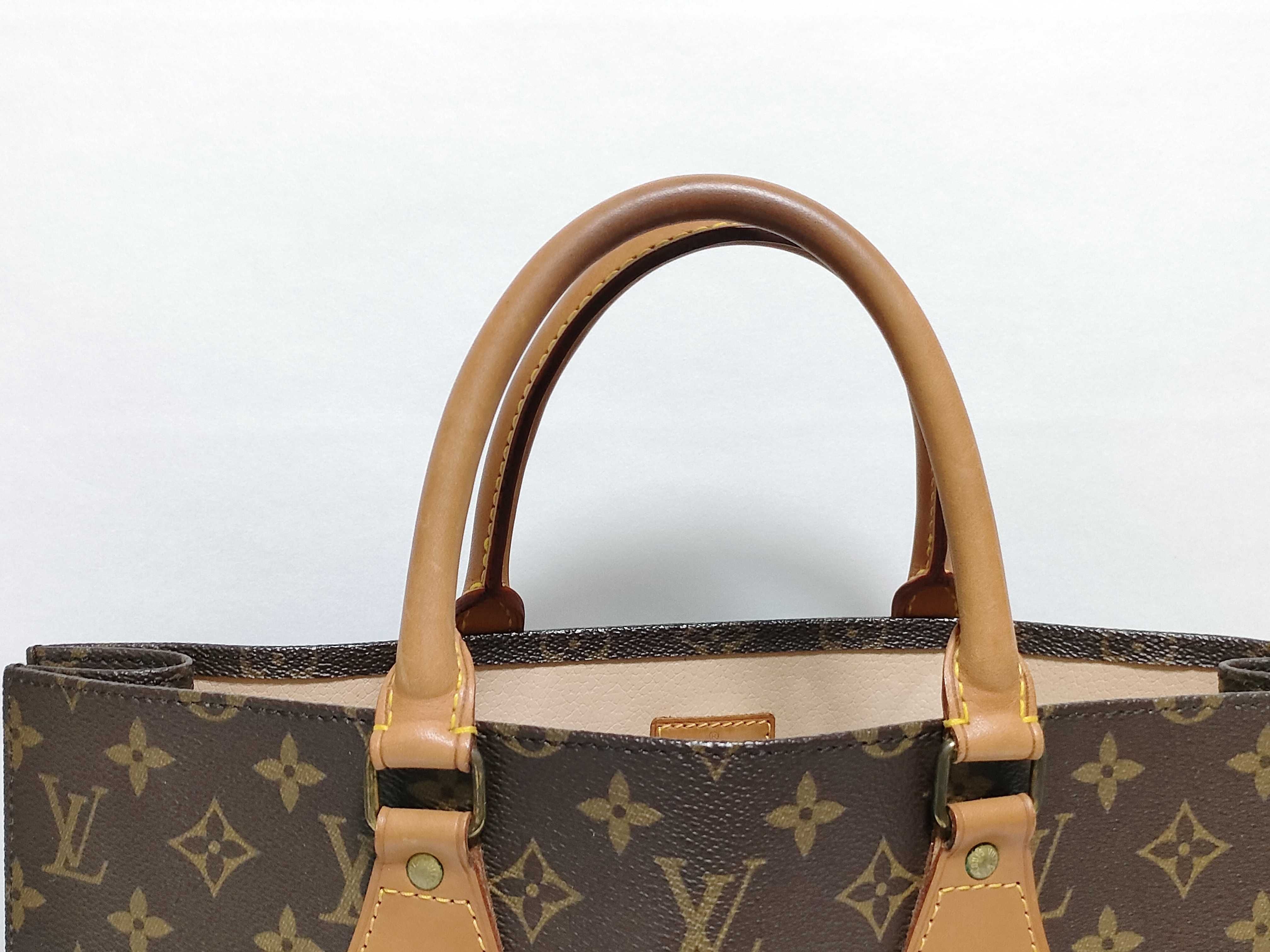 Monogram LV Monogram Sac Plat Tote Bag — view 3