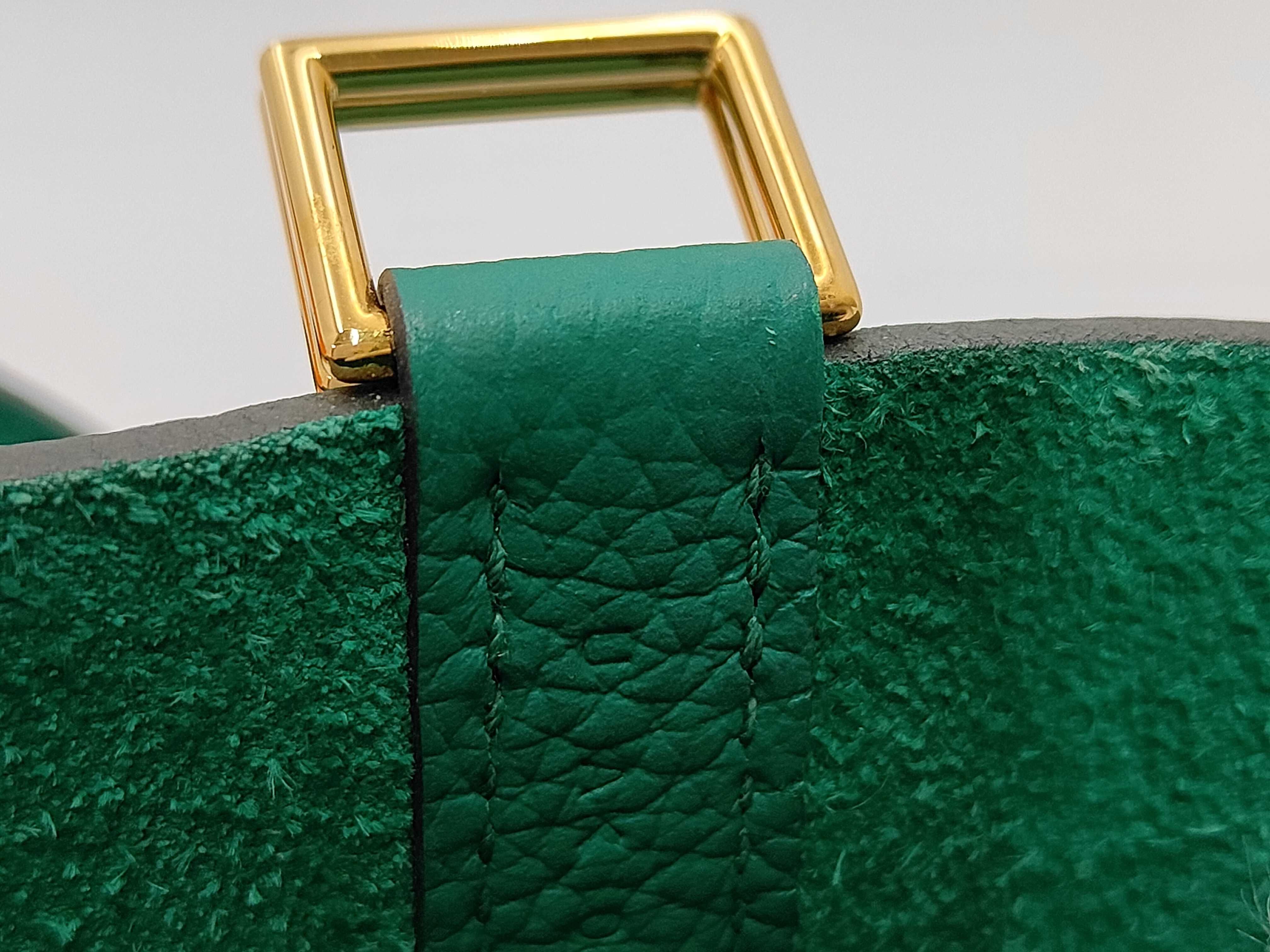 Picotin Lock 18 Green Gold Hardware U Stamp Handbag — view 10