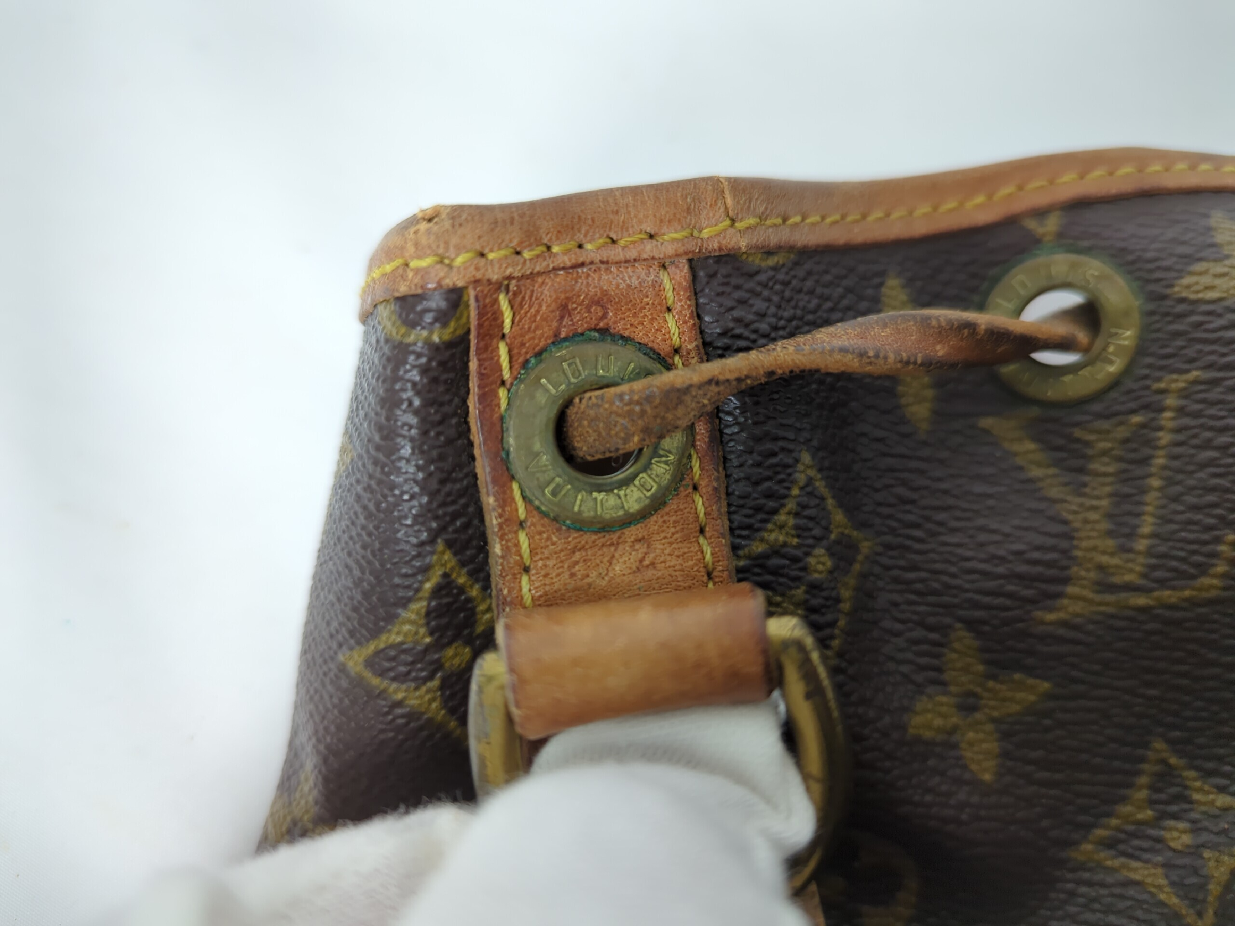 M42226 Monogram Petit Noé Shoulder Bag — view 11