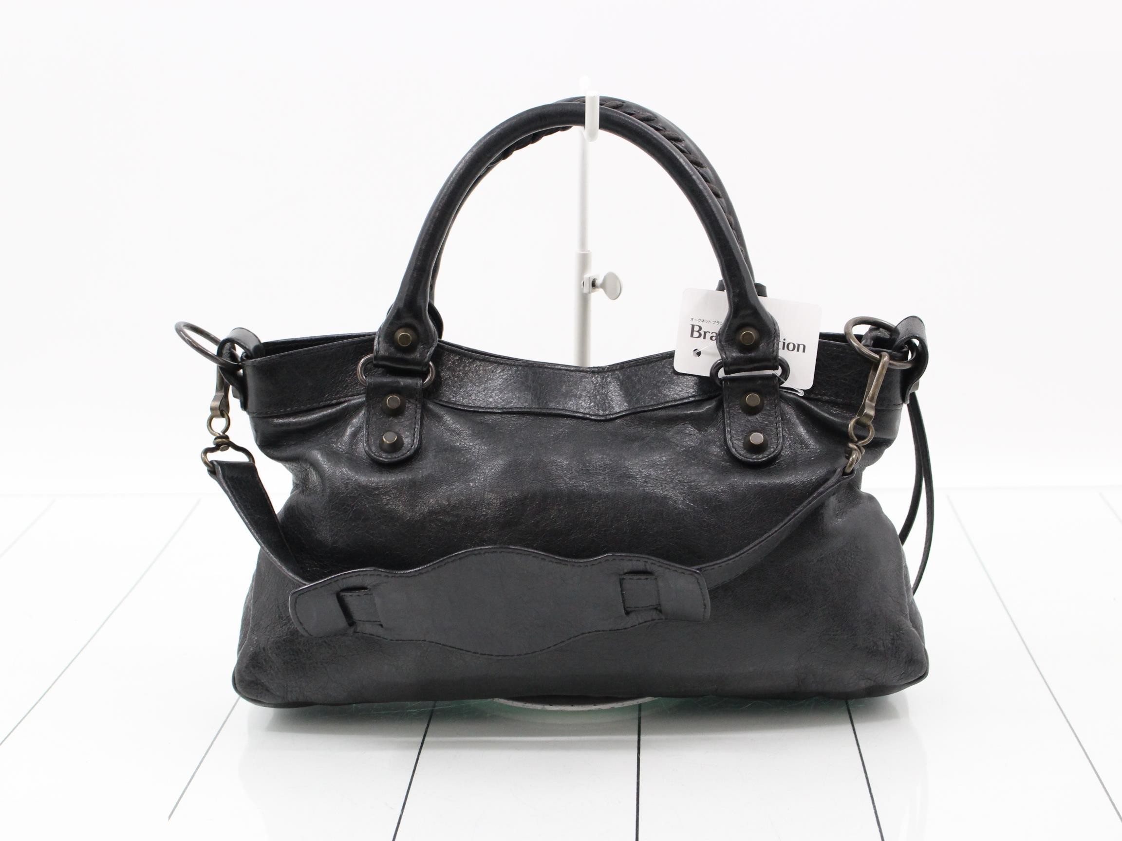 Other lines: Shoulder bags and handbags — view 2