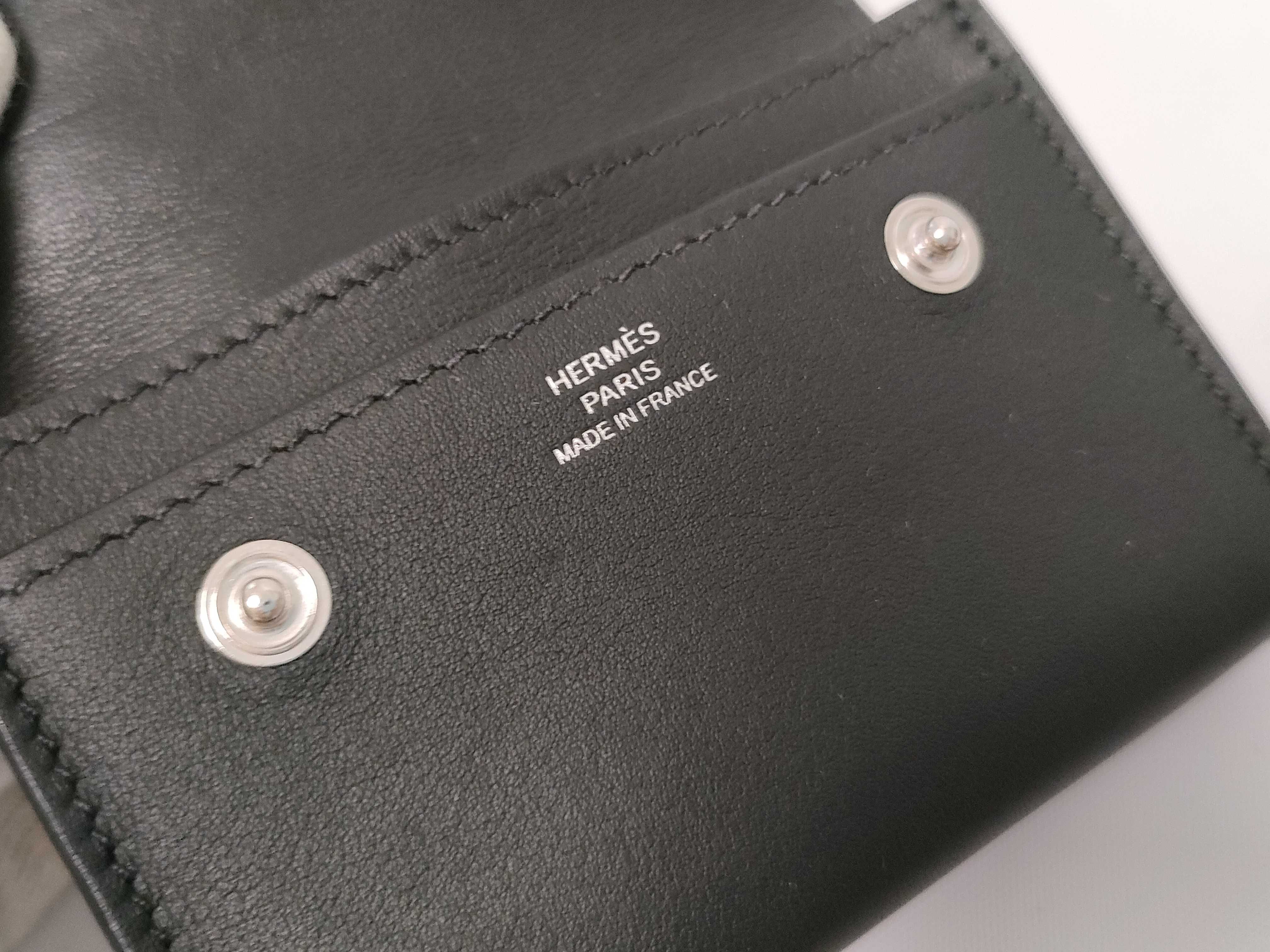 Snap Swift W stamp Black coin case — view 9