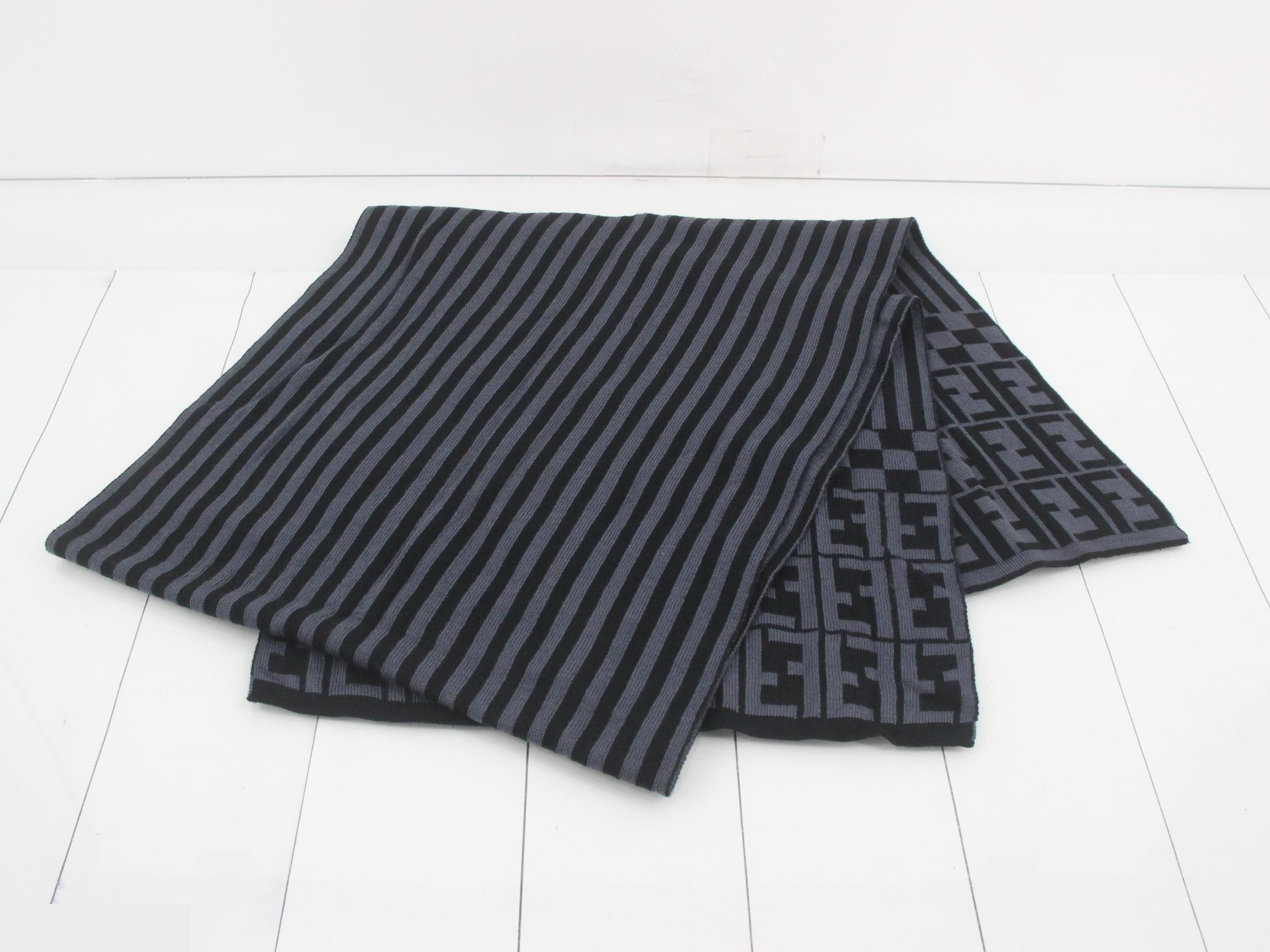 scarf, gray x navy — view 3