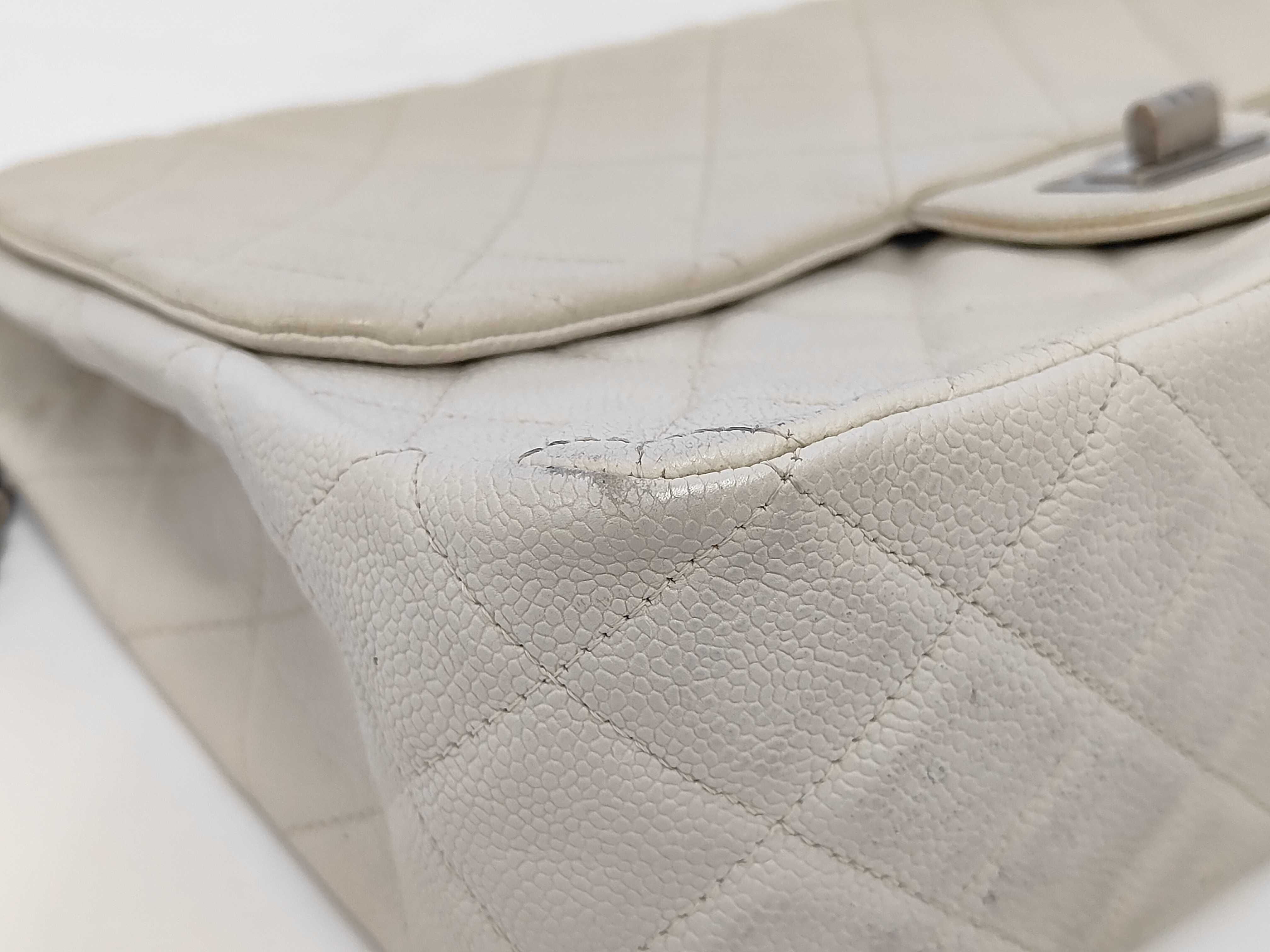 Caviar Skin 2.55 White Bag — view 7