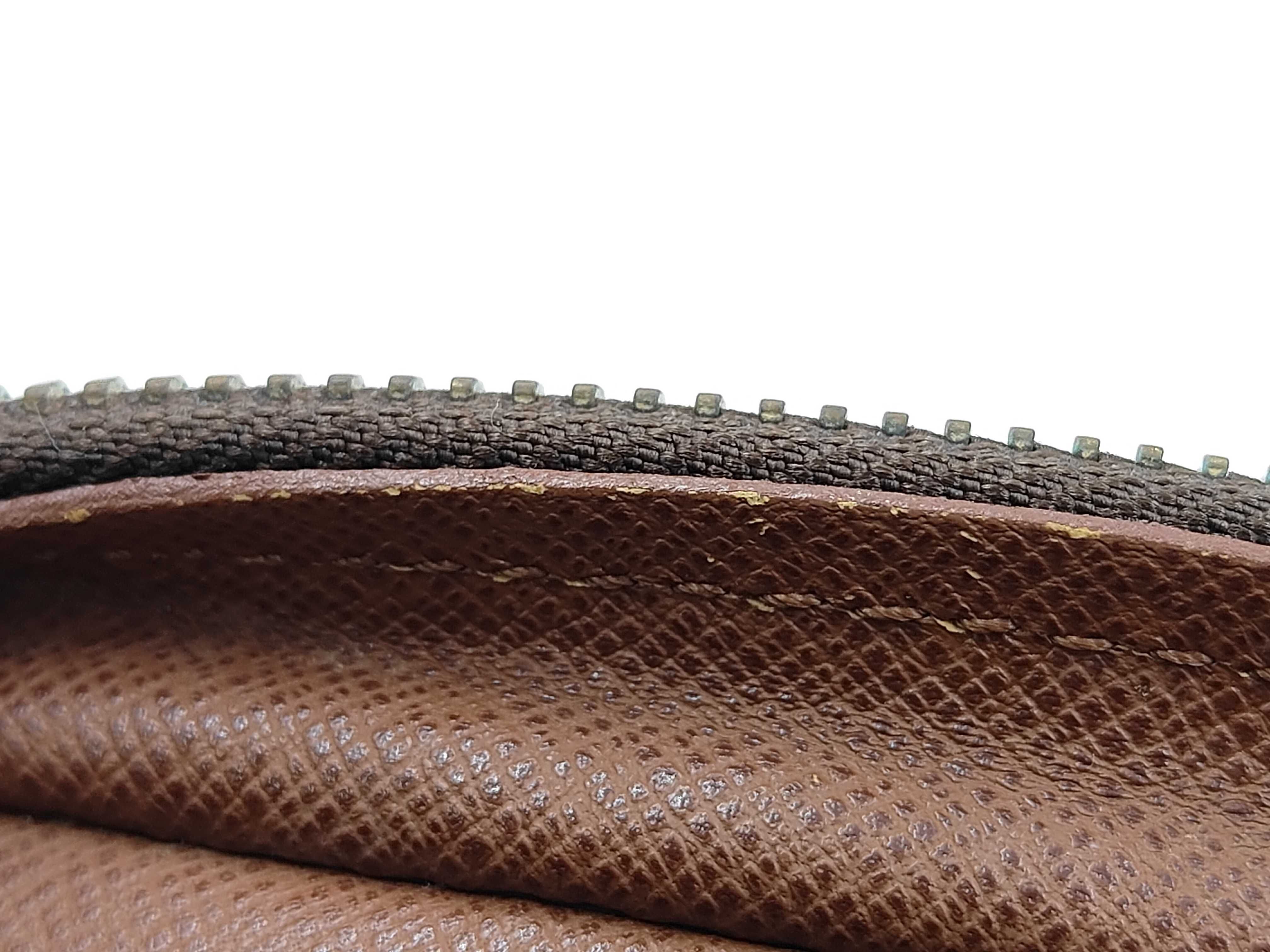 Monogram Louis Vuitton Monogram Amazon TH1020 Shoulder Bag — view 14