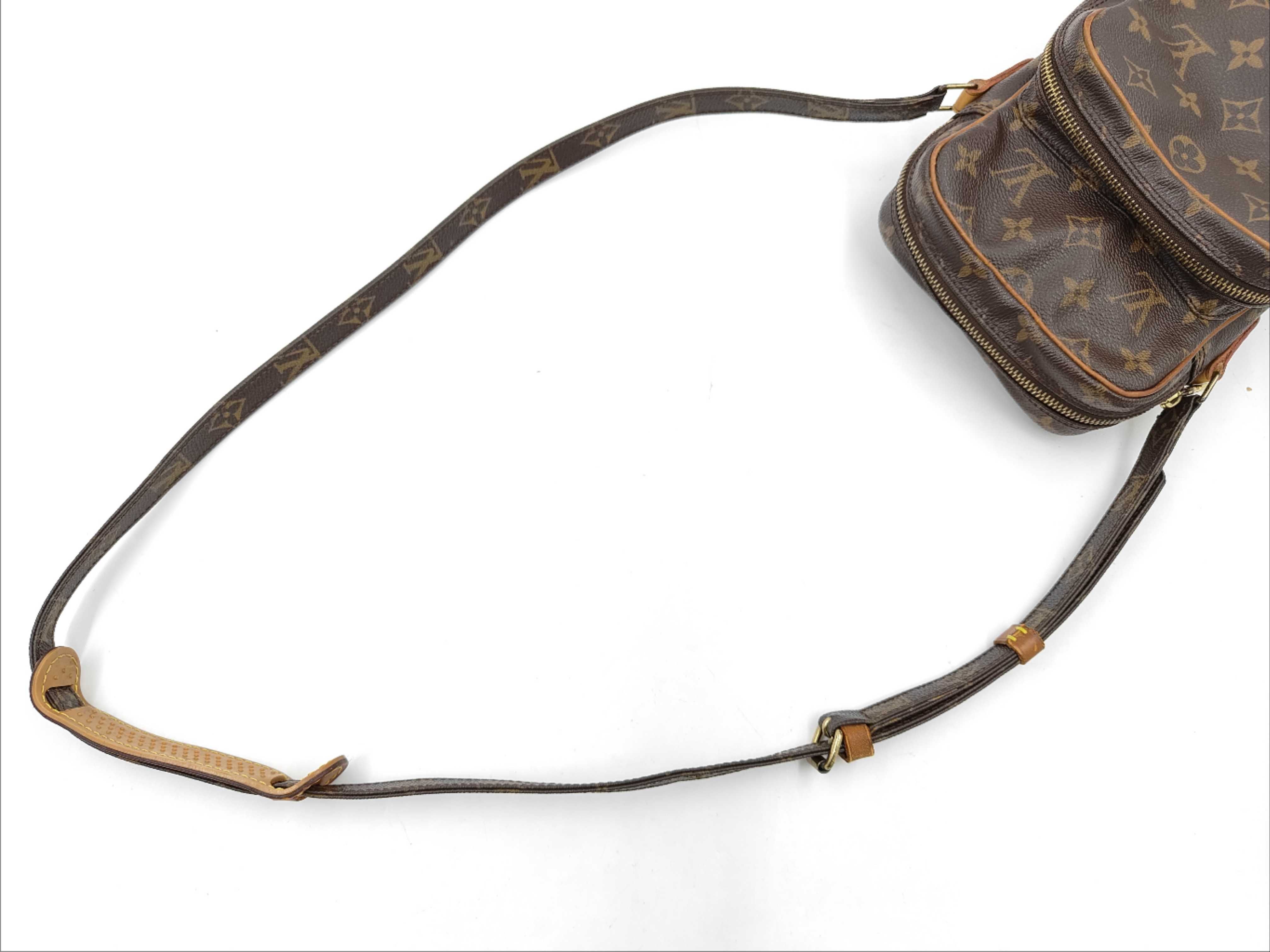 Monogram Louis Vuitton Monogram Amazon TH1020 Shoulder Bag — view 3