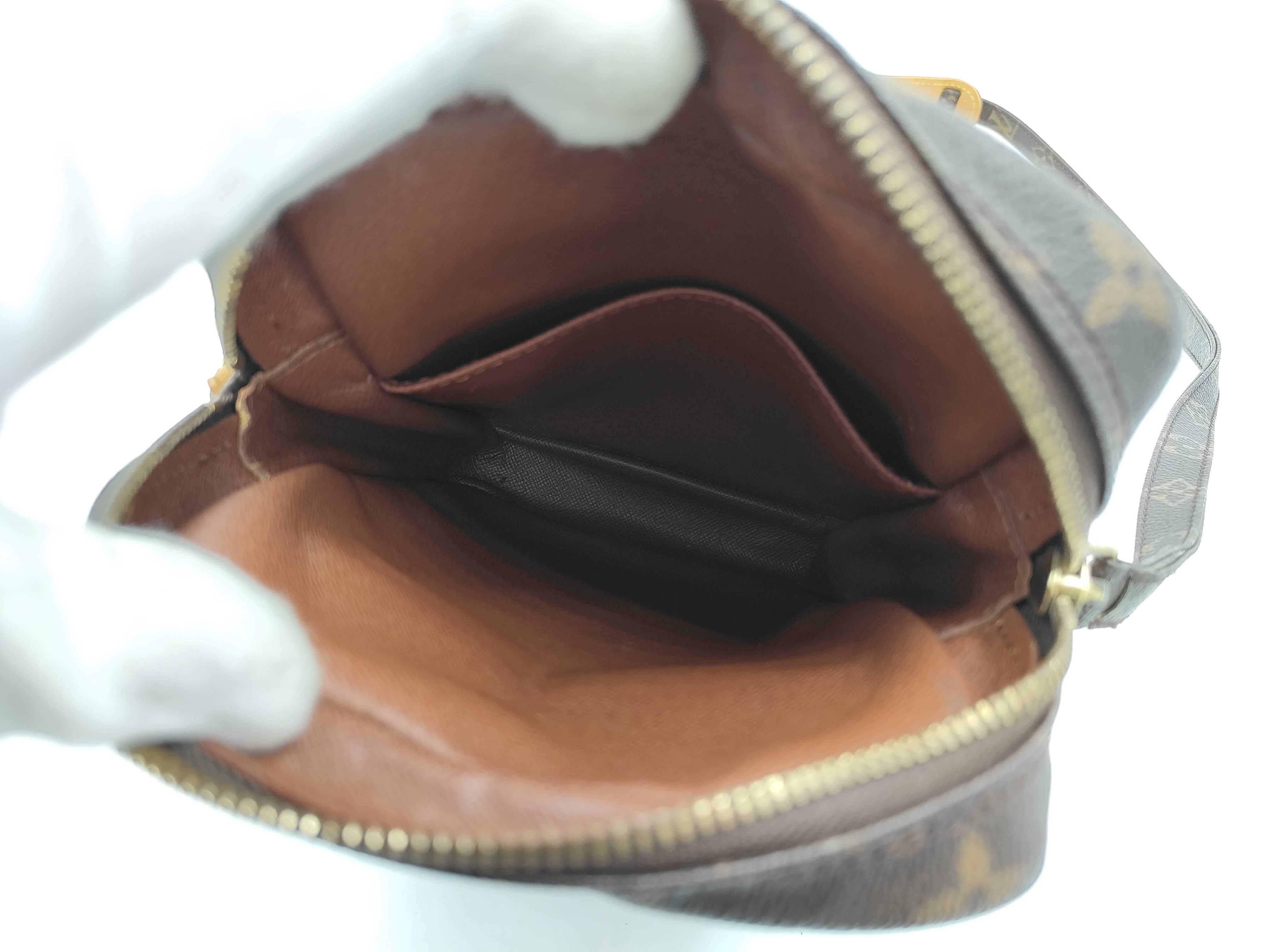 Monogram Louis Vuitton Monogram Amazon TH1020 Shoulder Bag — view 10