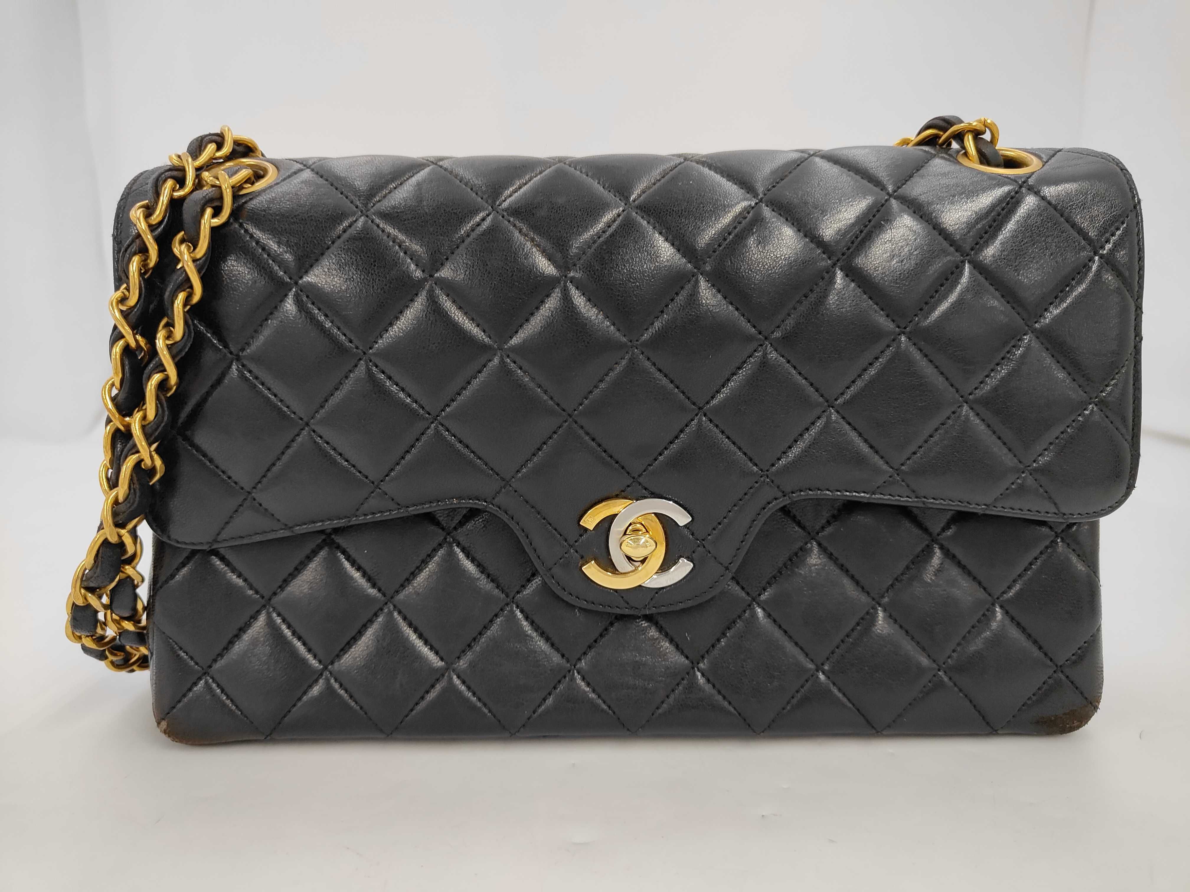 Matelassé 25 Shoulder Bag