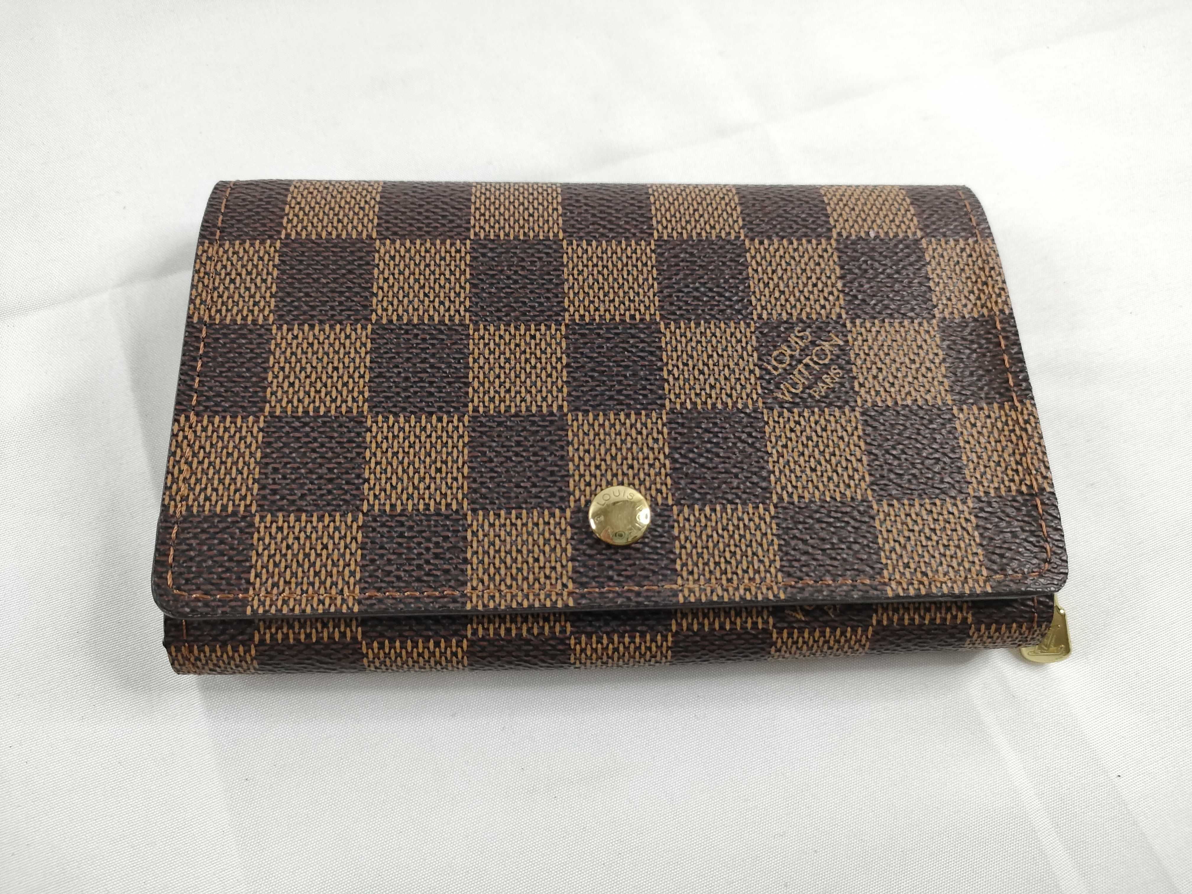 Damier Portemonnaie Tresor Wallet
