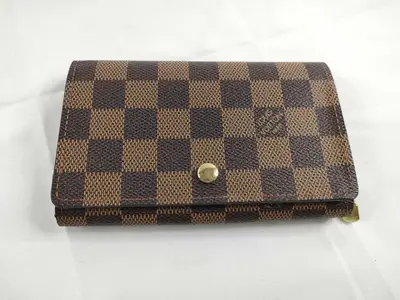 Damier Portemonnaie Tresor Wallet