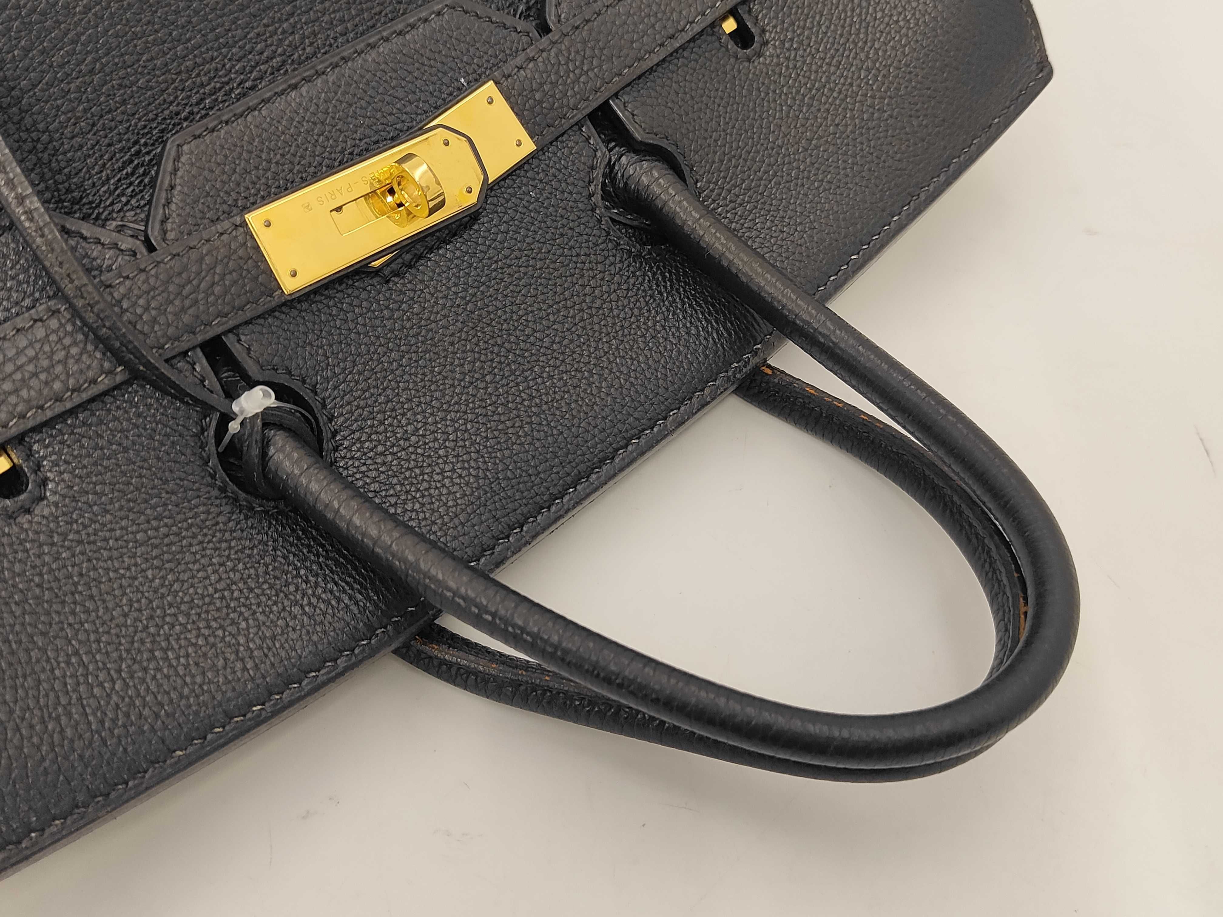 Haut à Courroies 32 Black with Gold Hardware D Stamp Handbag — view 3