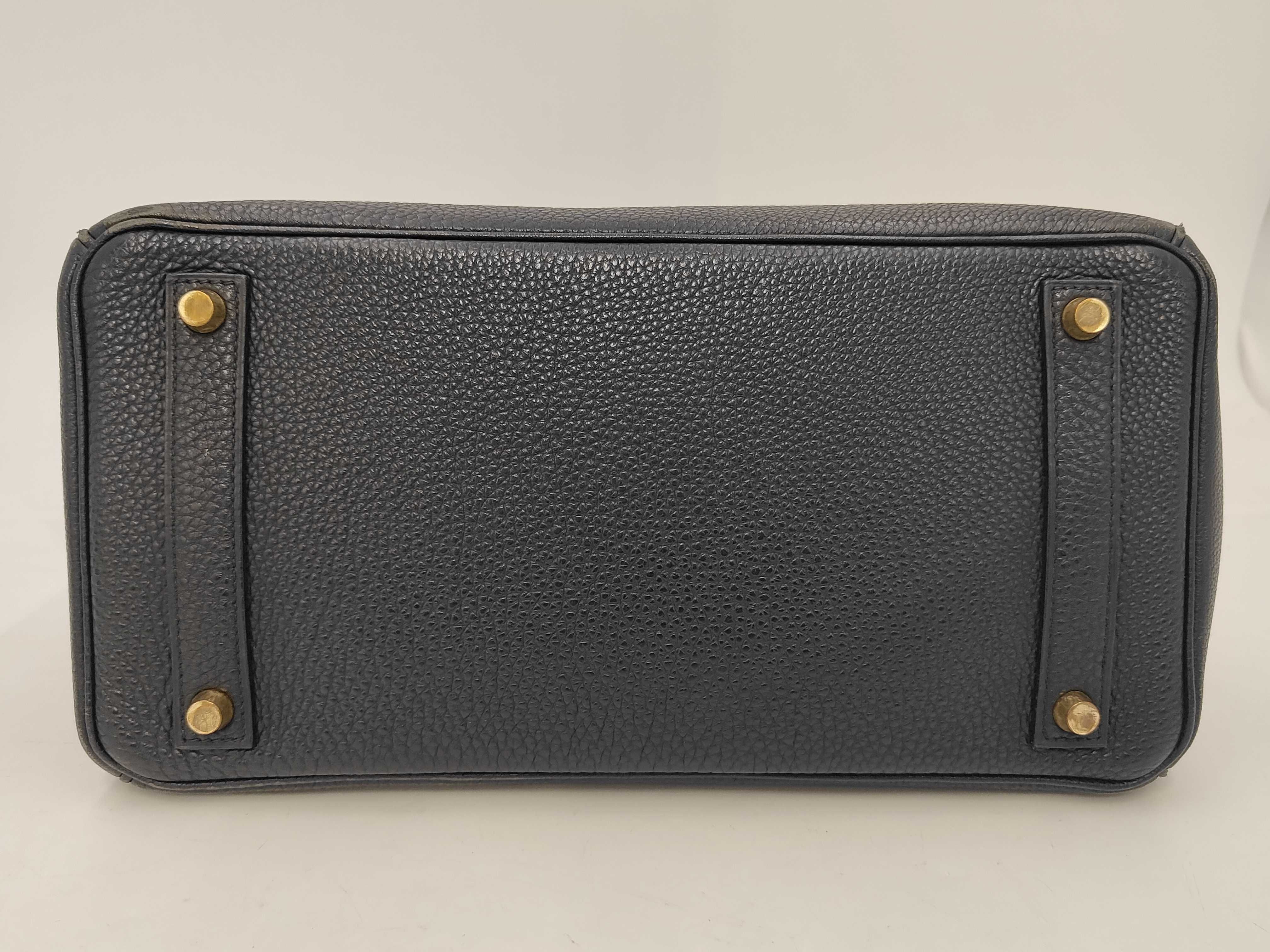 Haut à Courroies 32 Black with Gold Hardware D Stamp Handbag — view 6
