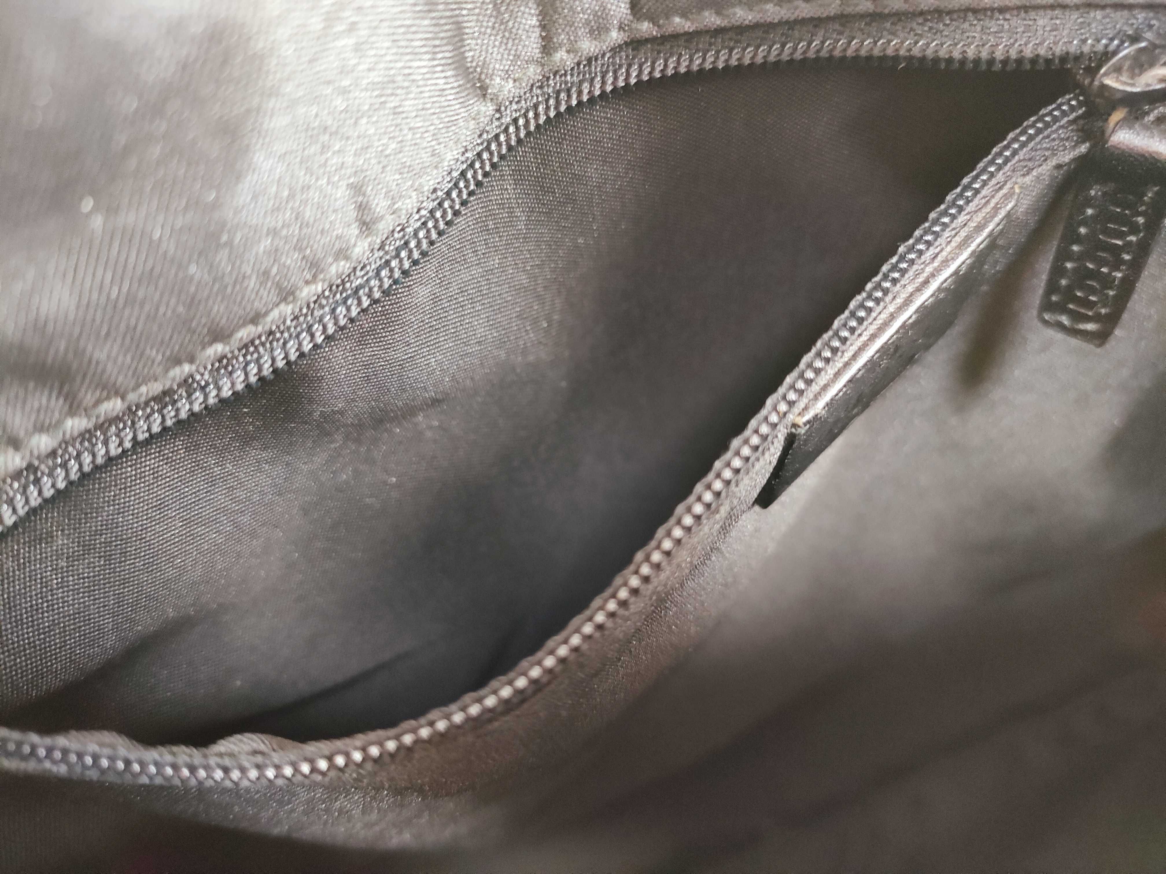 GG Canvas Shoulder Bag 001・3346・002058 — view 14