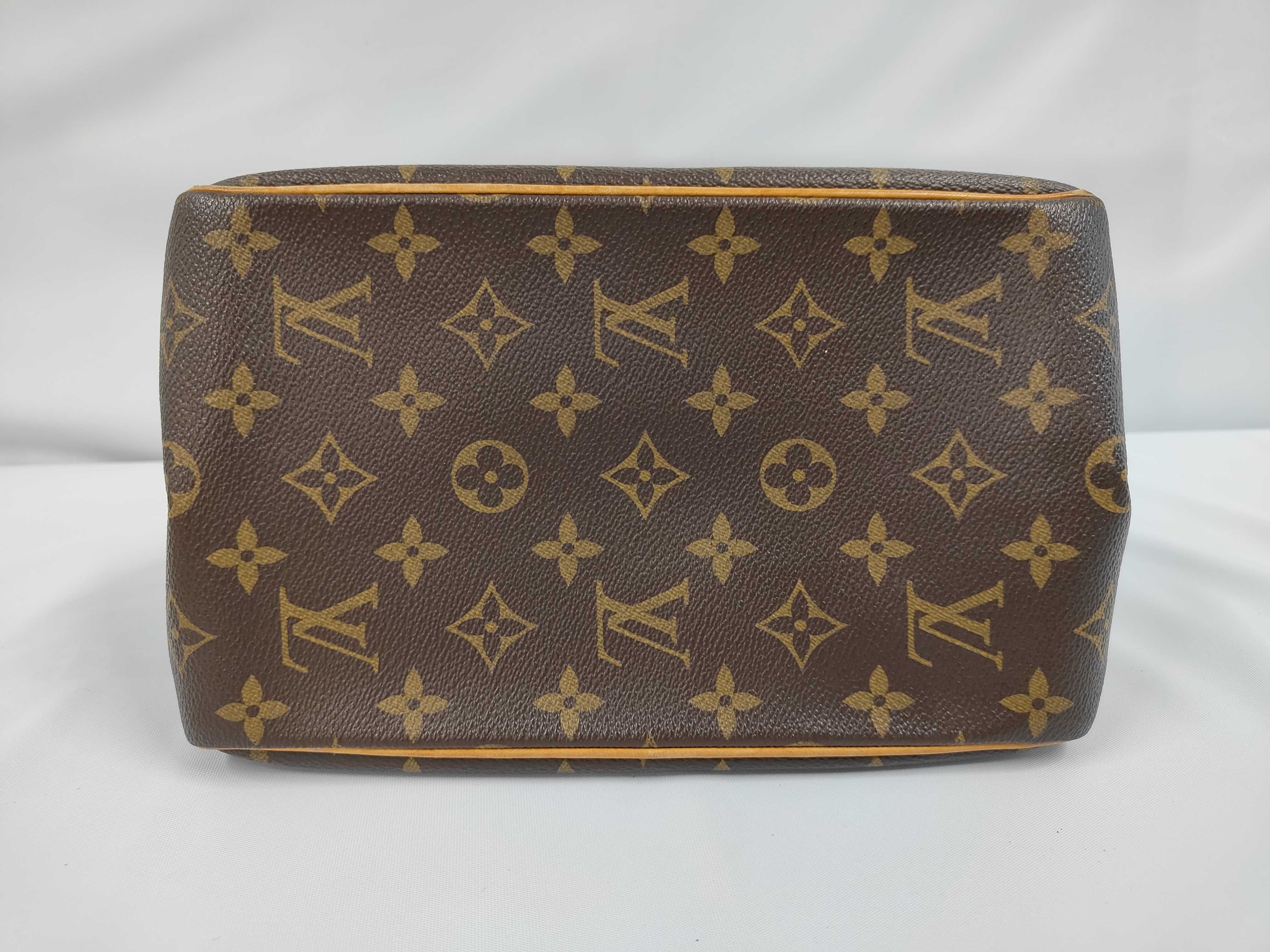 Monogram M51156 VI4047 Batignolles Shoulder Bag — view 3