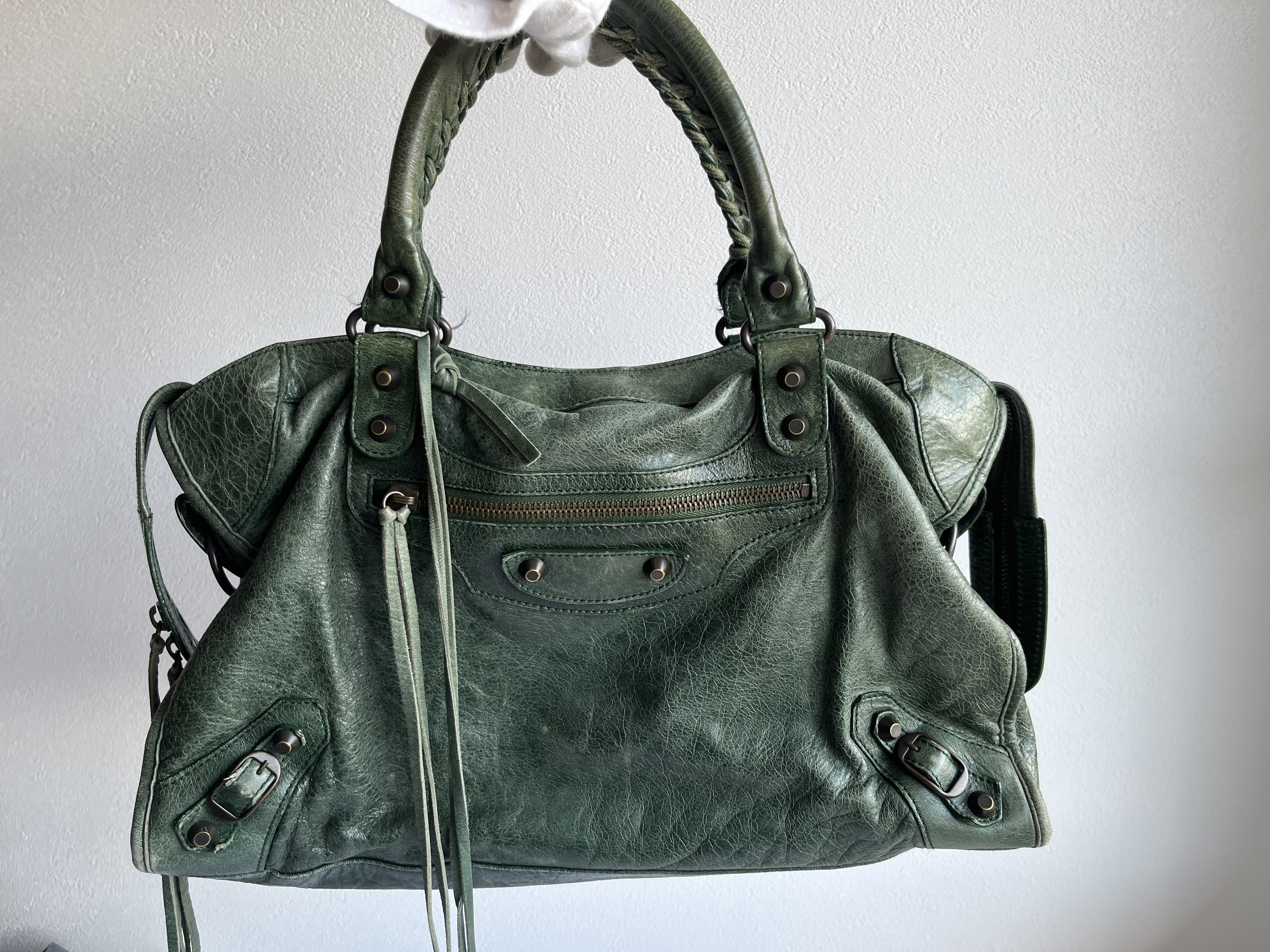 The City Green Shoulder Bag with Mirror — view 2