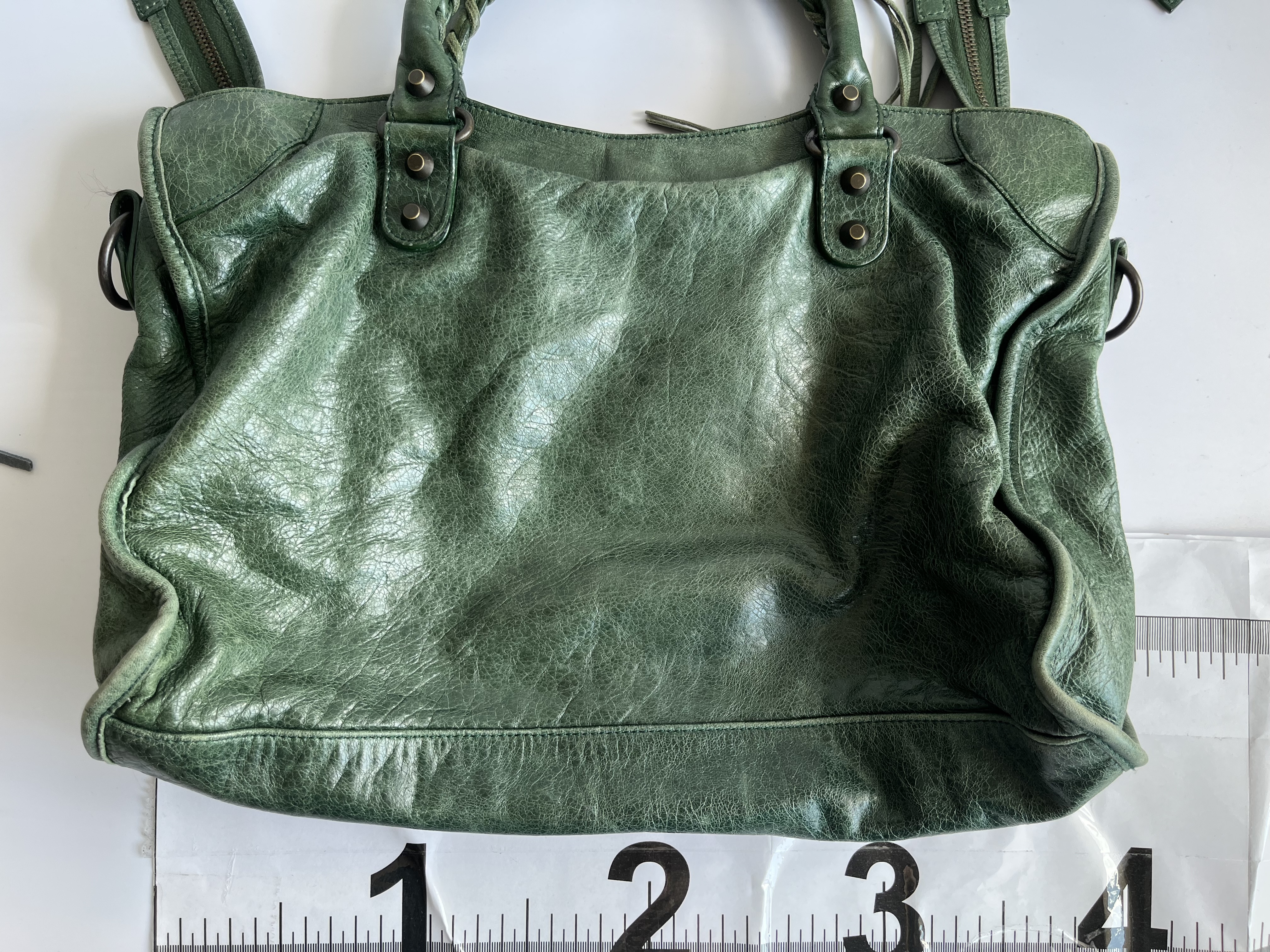 The City Green Shoulder Bag with Mirror — view 3