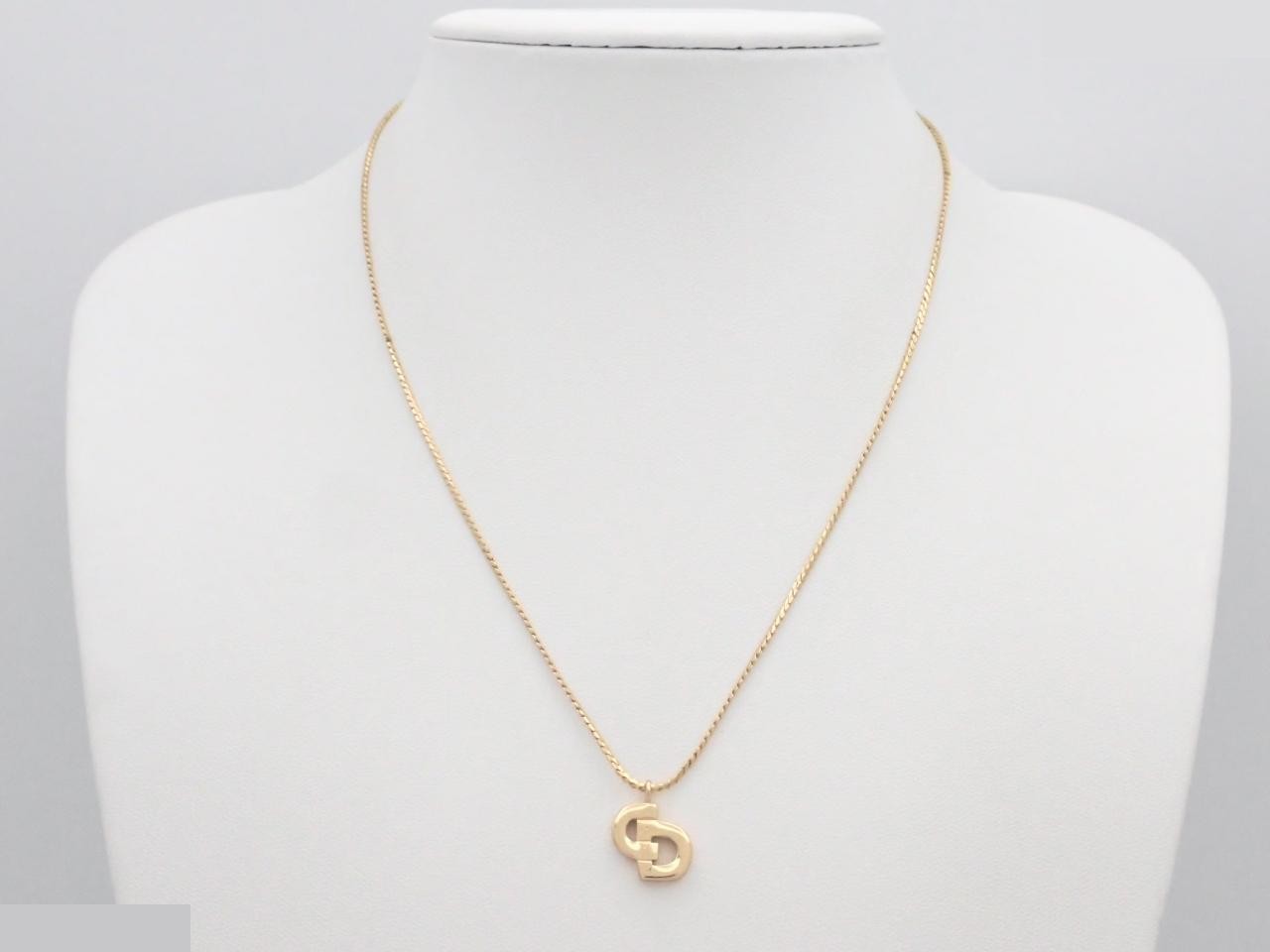 Other lines: Precious metals, necklaces, pendants — view 3